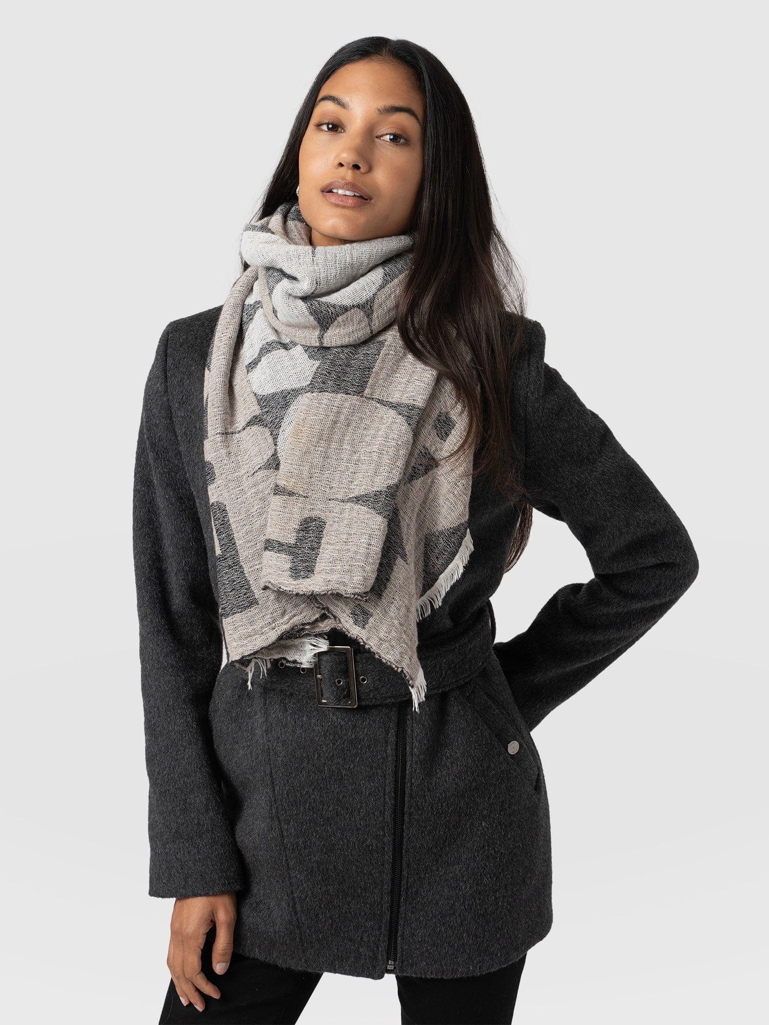 1-abstract-rock-scarf-black-cream-1.jpg