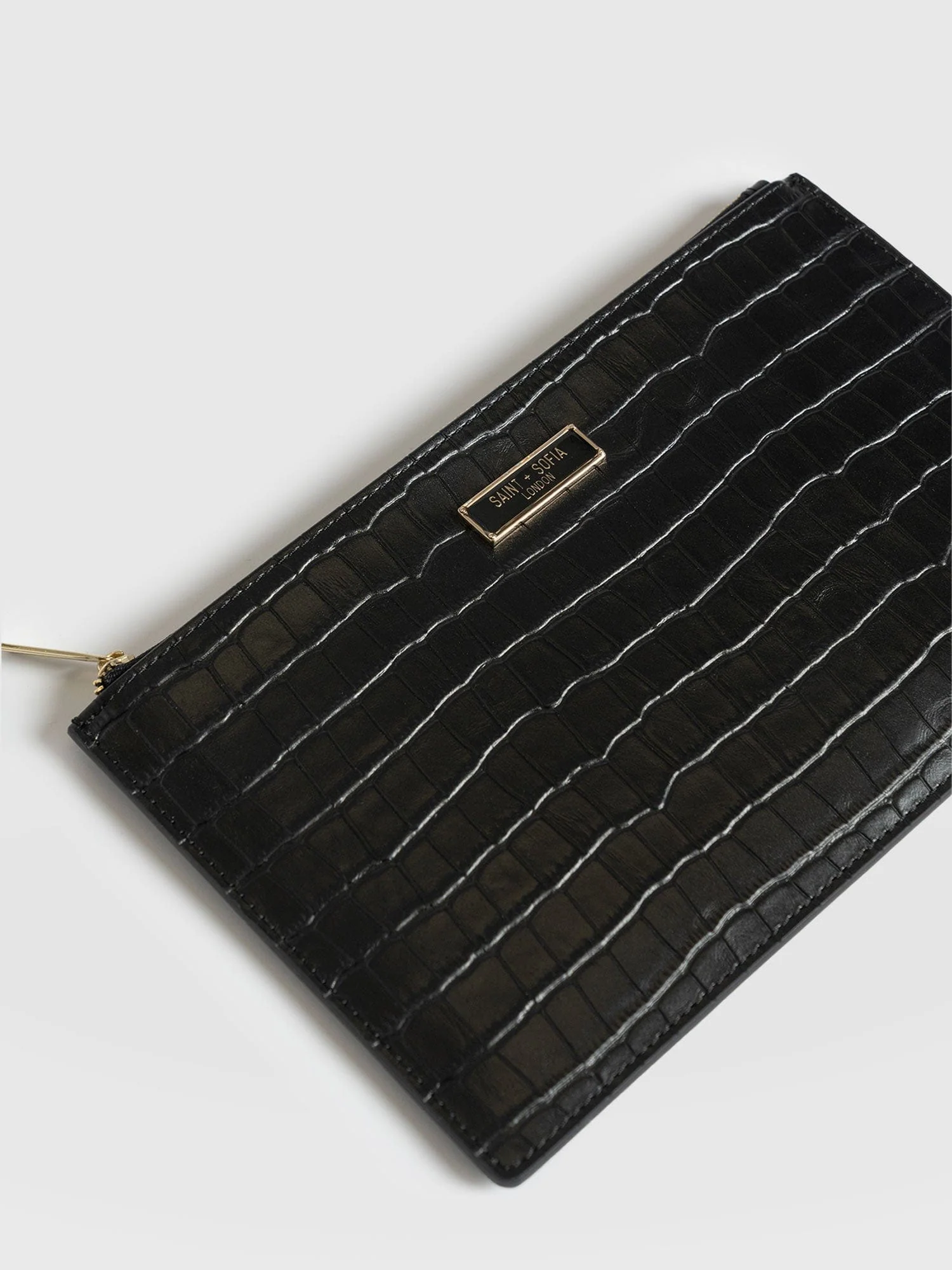 1054-beauty-pouch-black-croc-1.webp