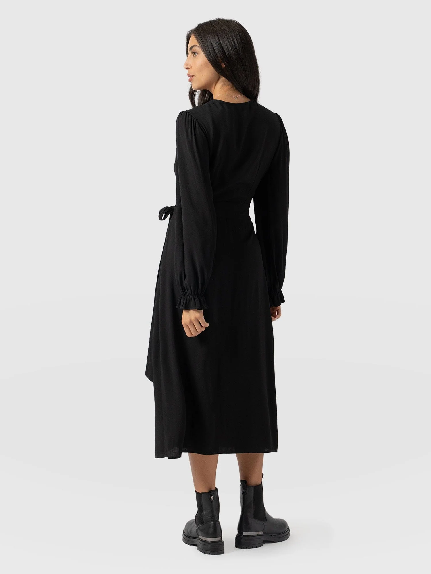 1140-bonnie-wrap-dress-black-1.webp