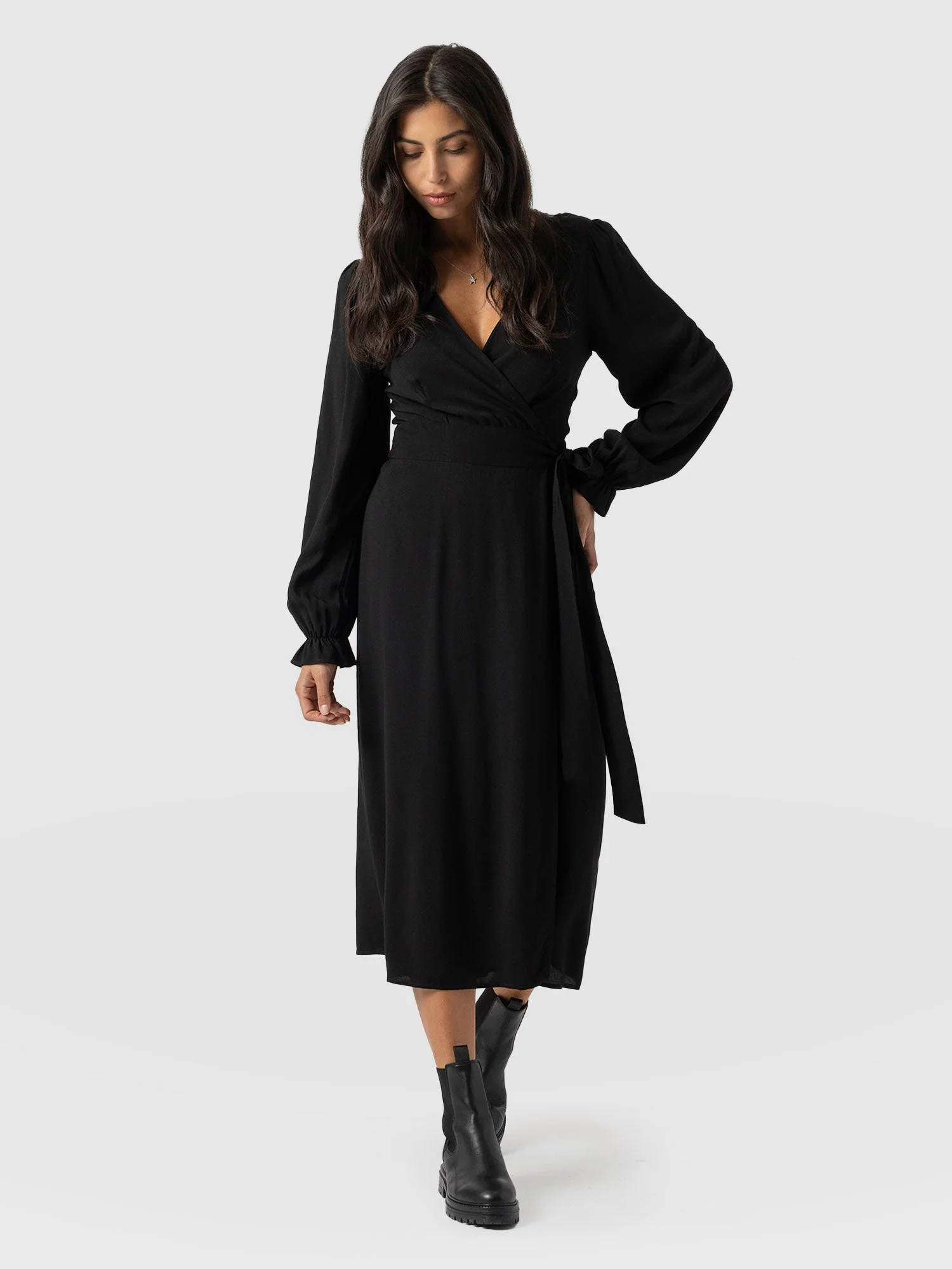 1140-bonnie-wrap-dress-black-1.webp