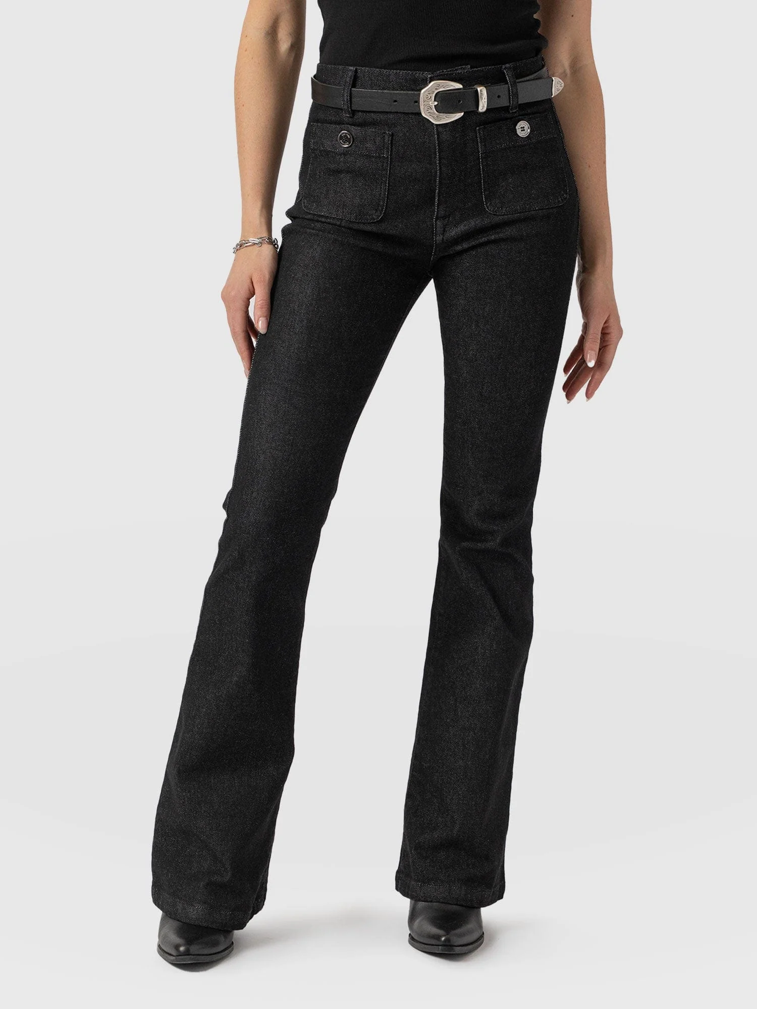 1184-bowie-stretch-flare-jeans-black-wash-1.webp