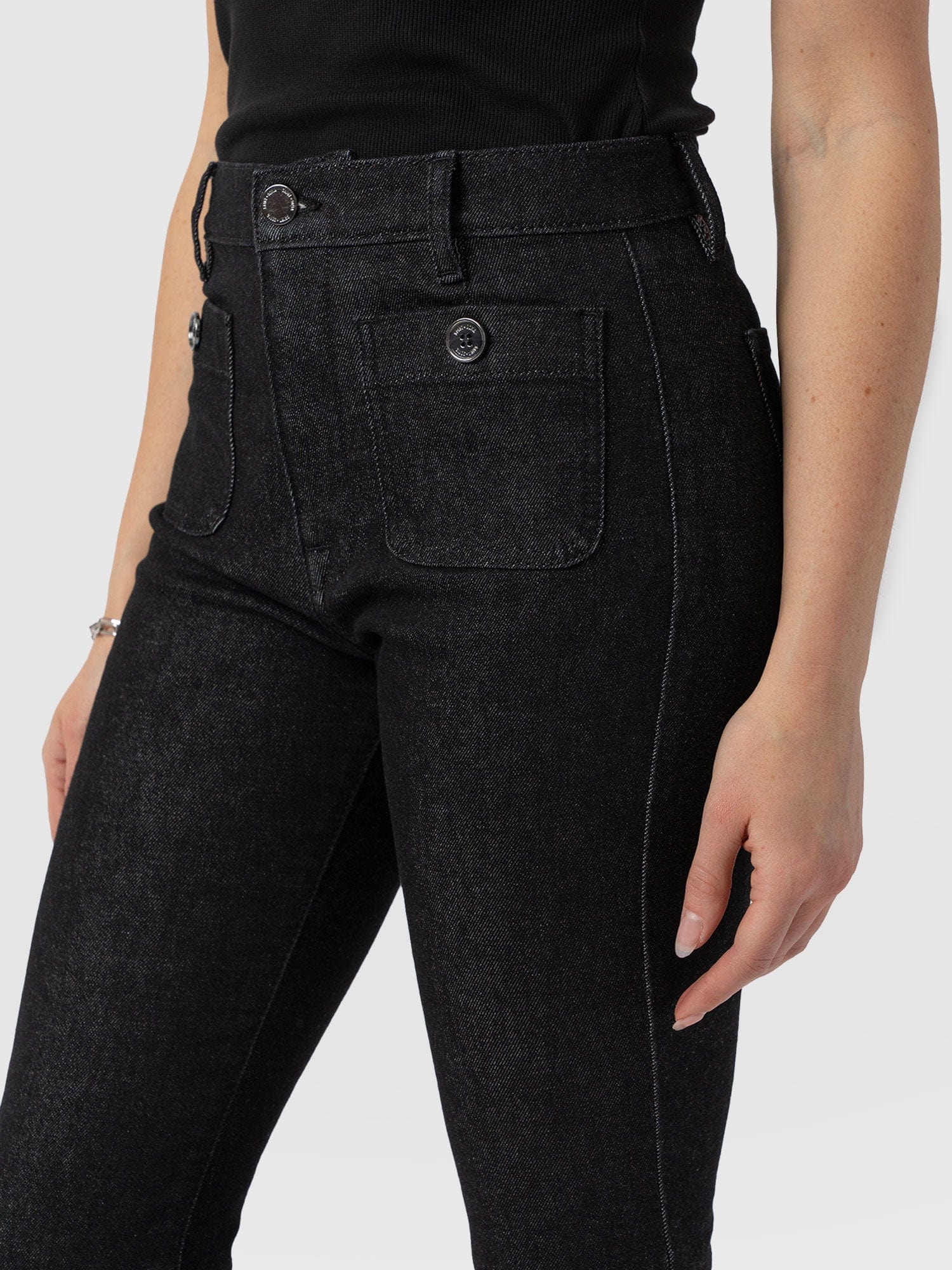 1184-bowie-stretch-flare-jeans-black-wash-1.webp
