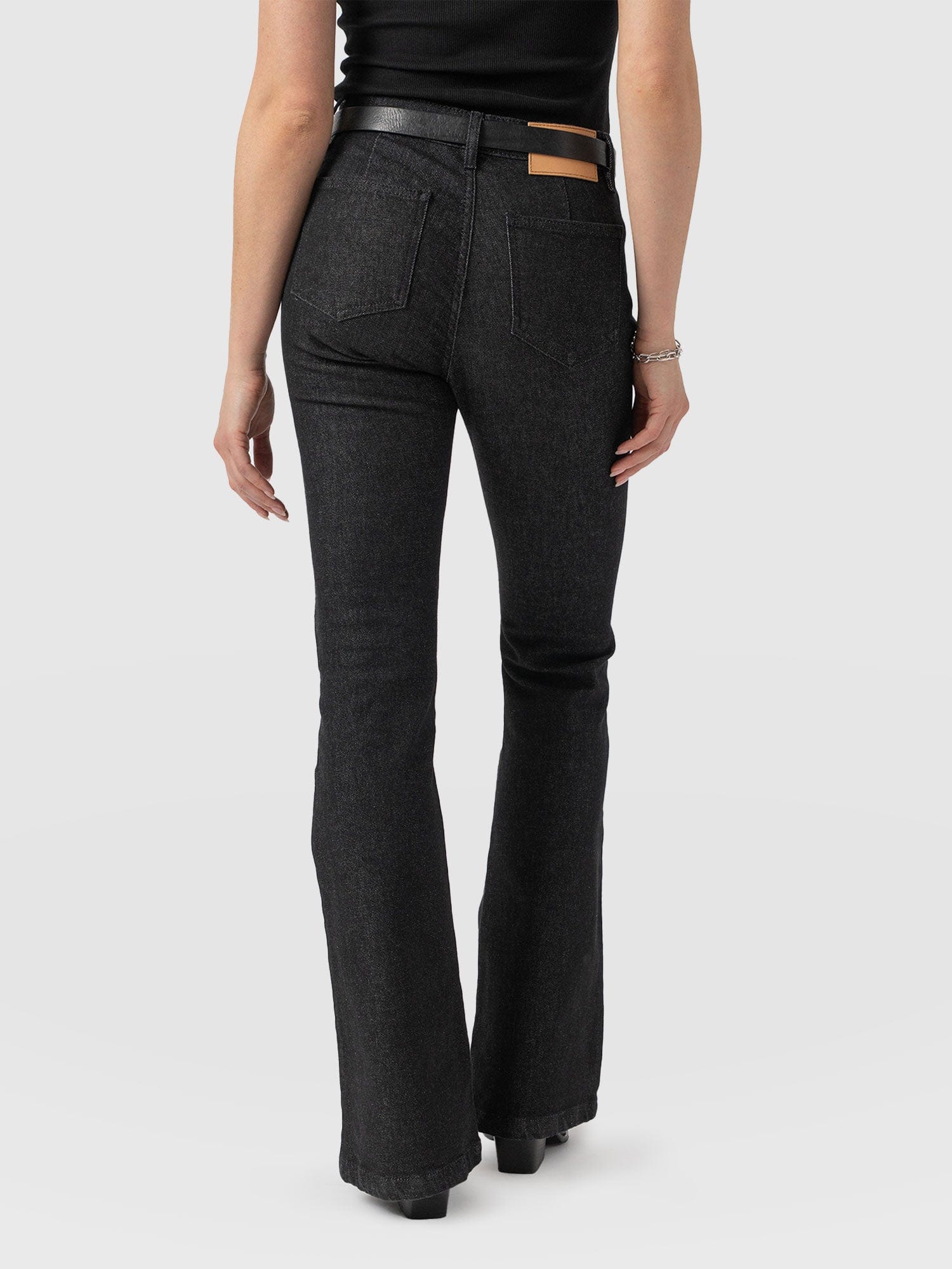 1184-bowie-stretch-flare-jeans-black-wash-1.webp