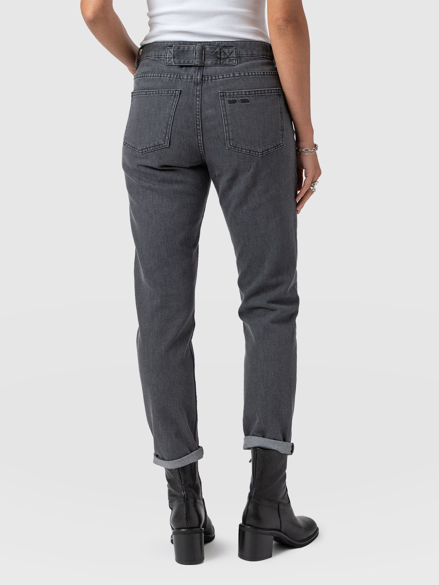1268-boyfriend-jeans-black-1.webp