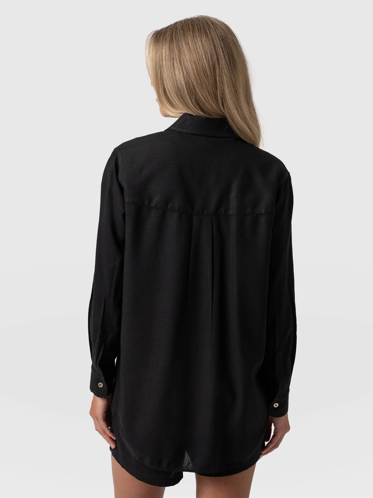 1298-boyfriend-shirt-black-linen-1.webp