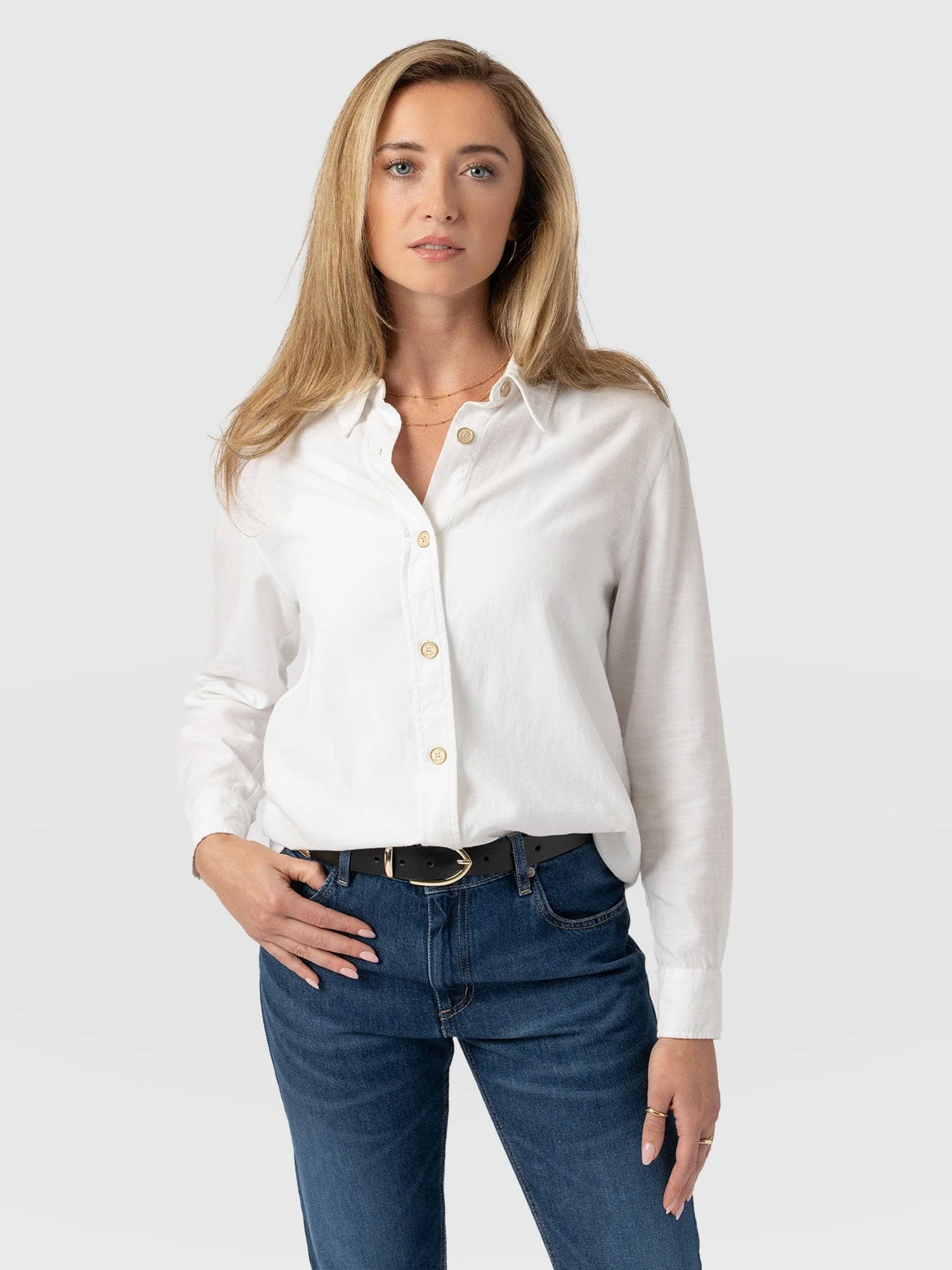1318-boyfriend-shirt-white-1.webp
