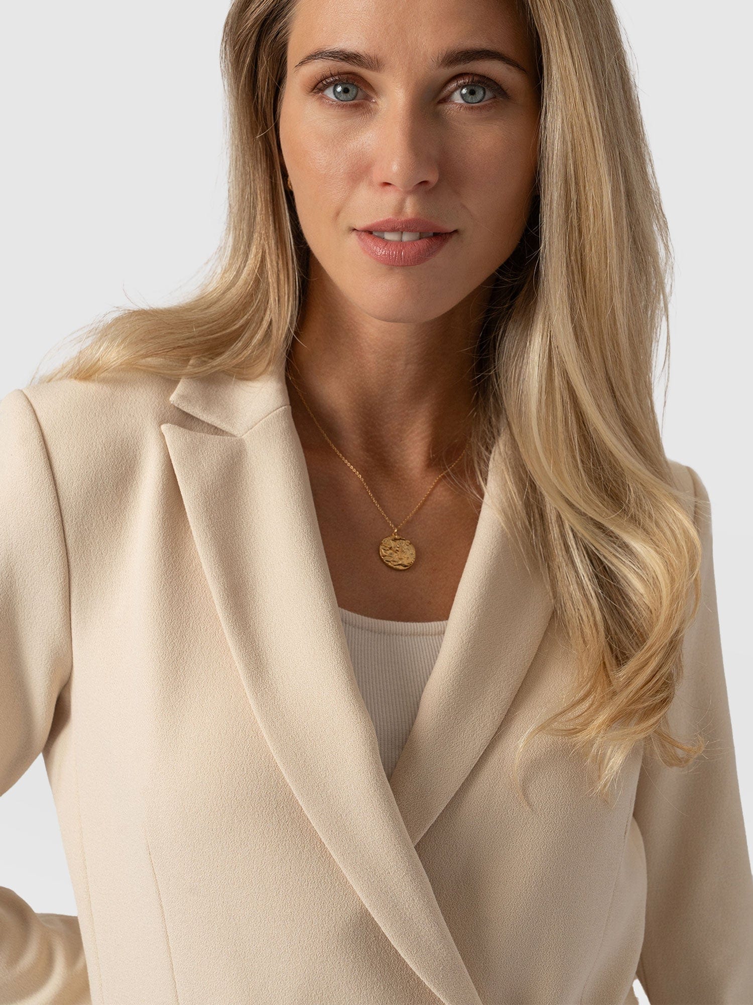 1492-cambridge-blazer-crepe-beige-1.webp