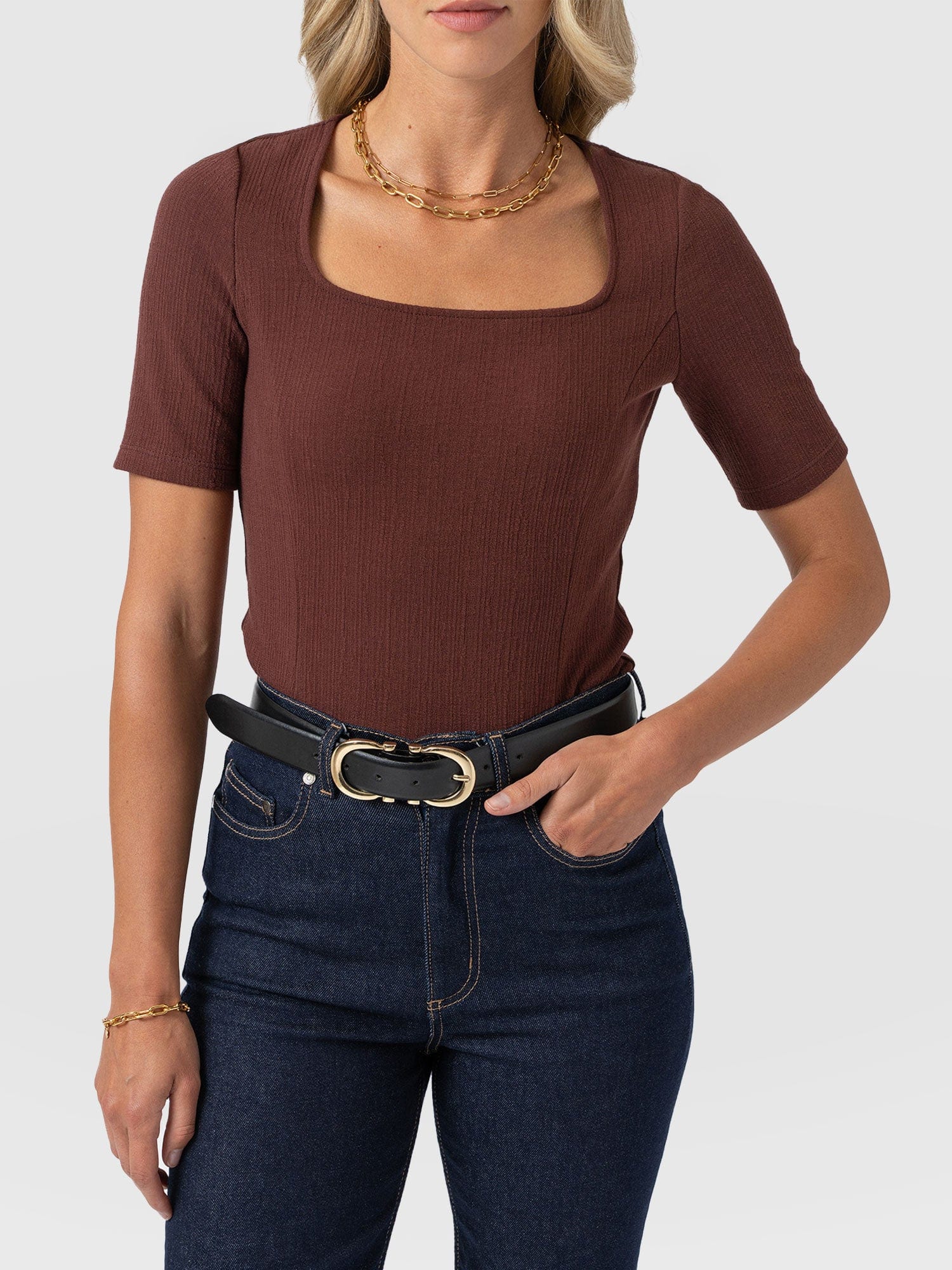 154-akia-short-sleeve-tee-maroon-textured-1.jpg