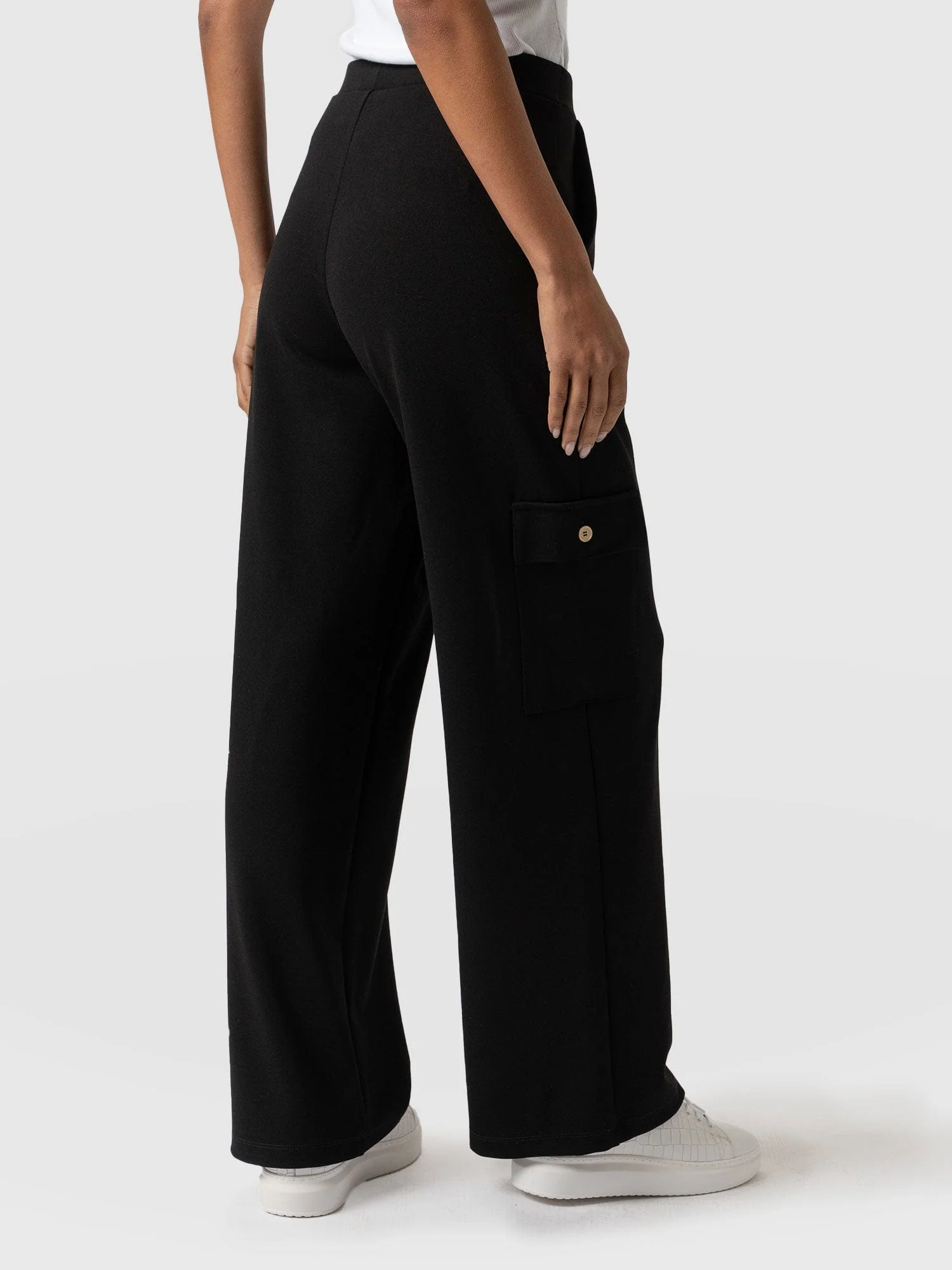 1670-cargo-chelsea-wide-leg-pant-black-1.webp