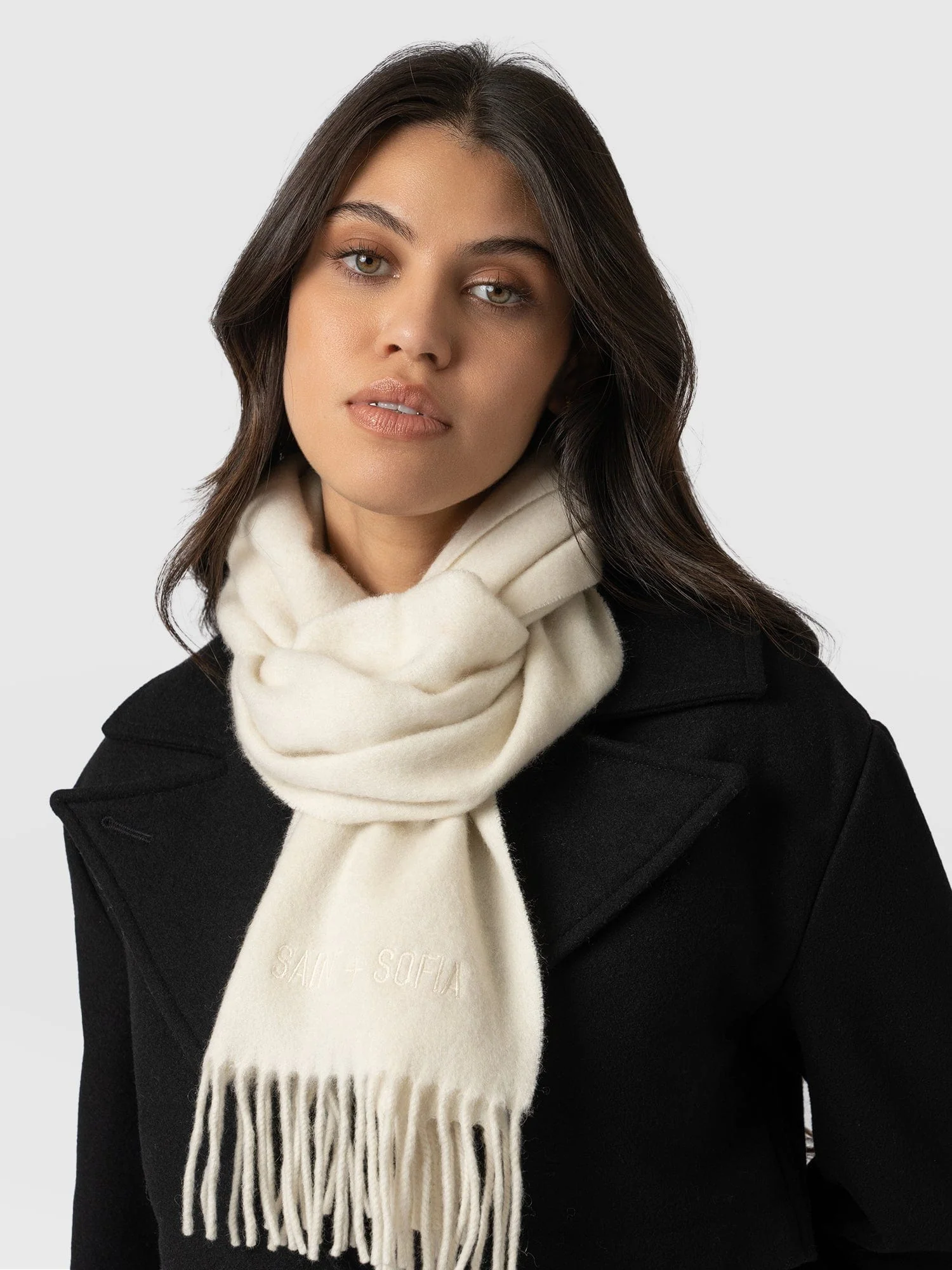 1747-cashmere-scarf-cream-1.webp
