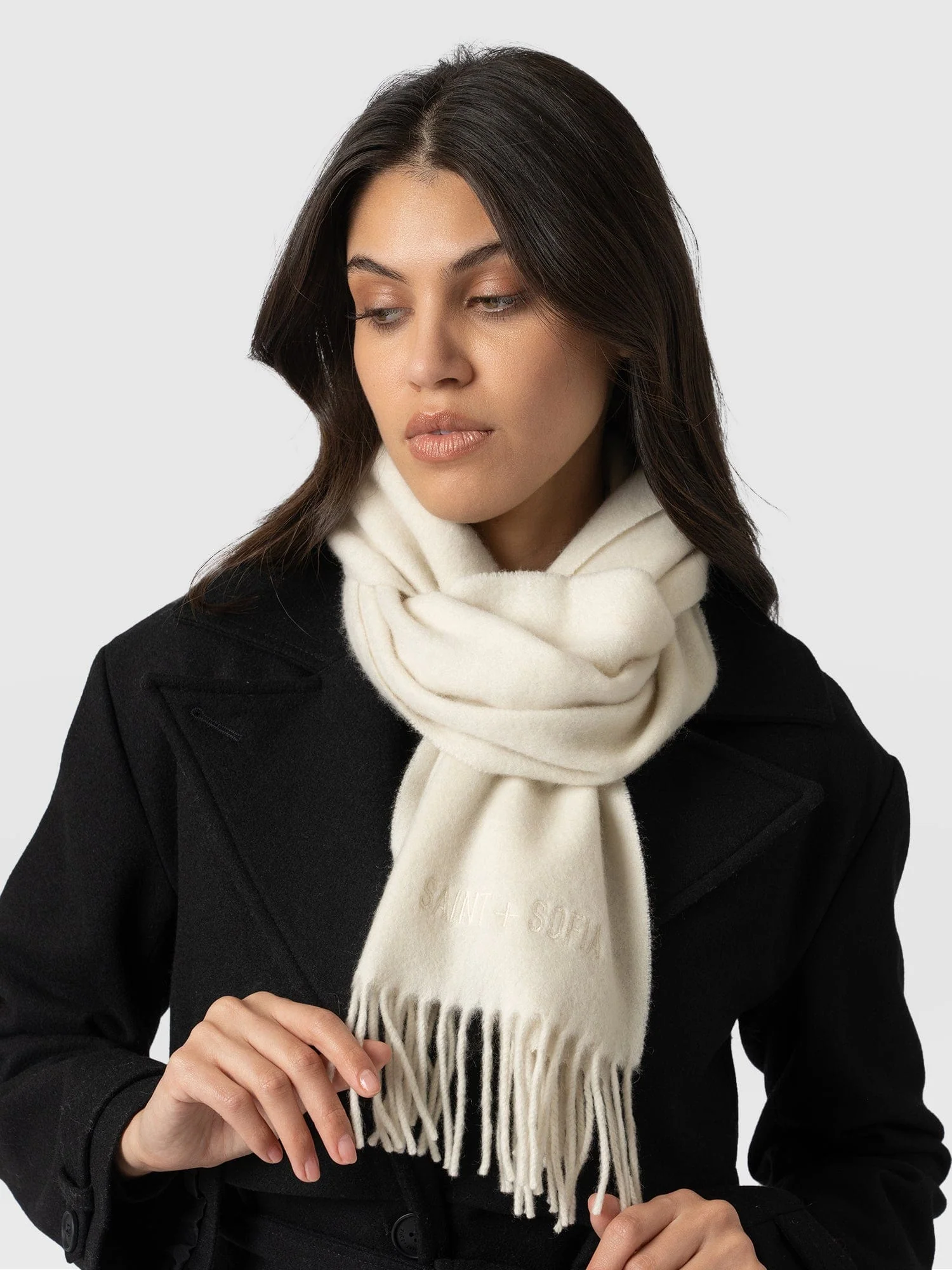 1747-cashmere-scarf-cream-1.webp