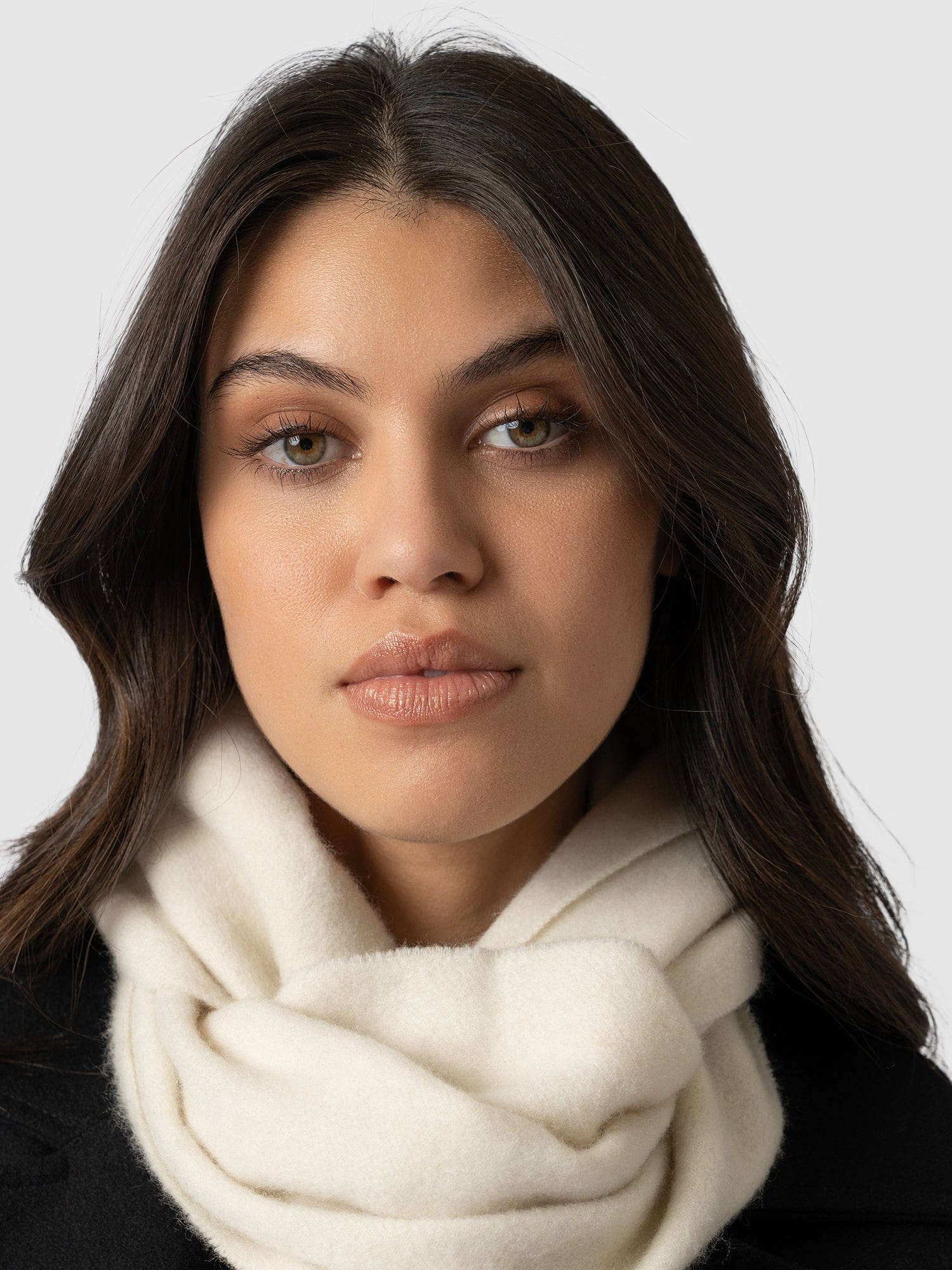 1747-cashmere-scarf-cream-1.webp