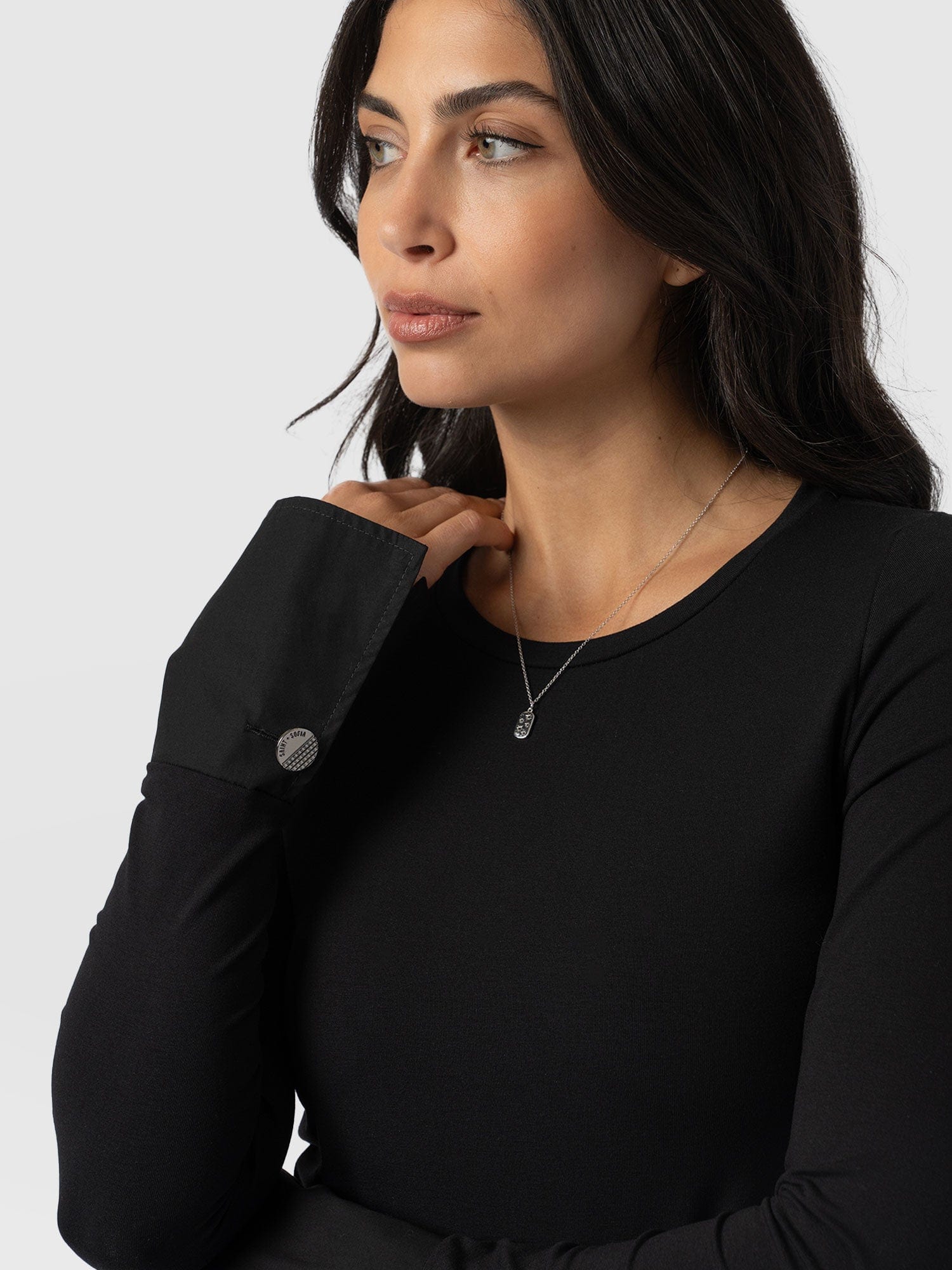 1980-connie-cuff-tee-black-1.webp