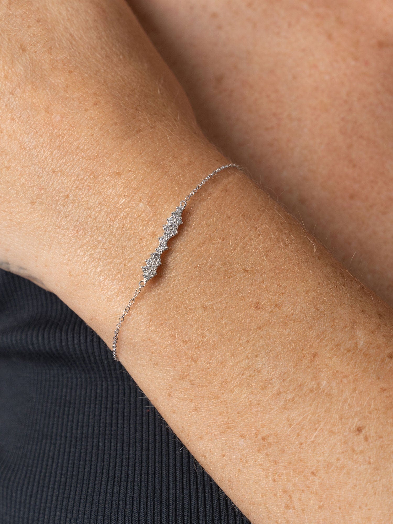 2001-constellation-cluster-bar-bracelet-silver-1.webp