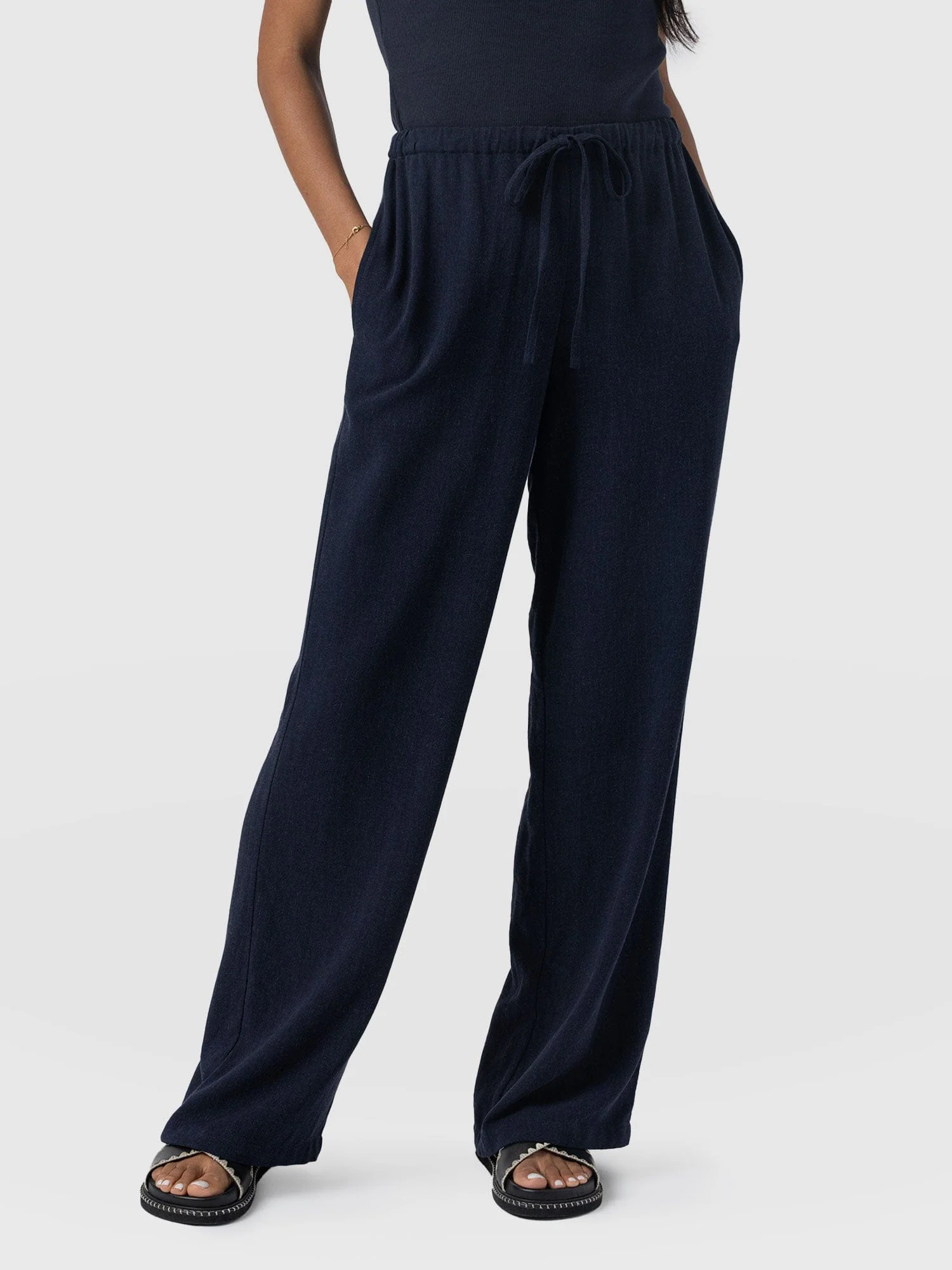 2021-corinne-linen-pant-navy-1.webp