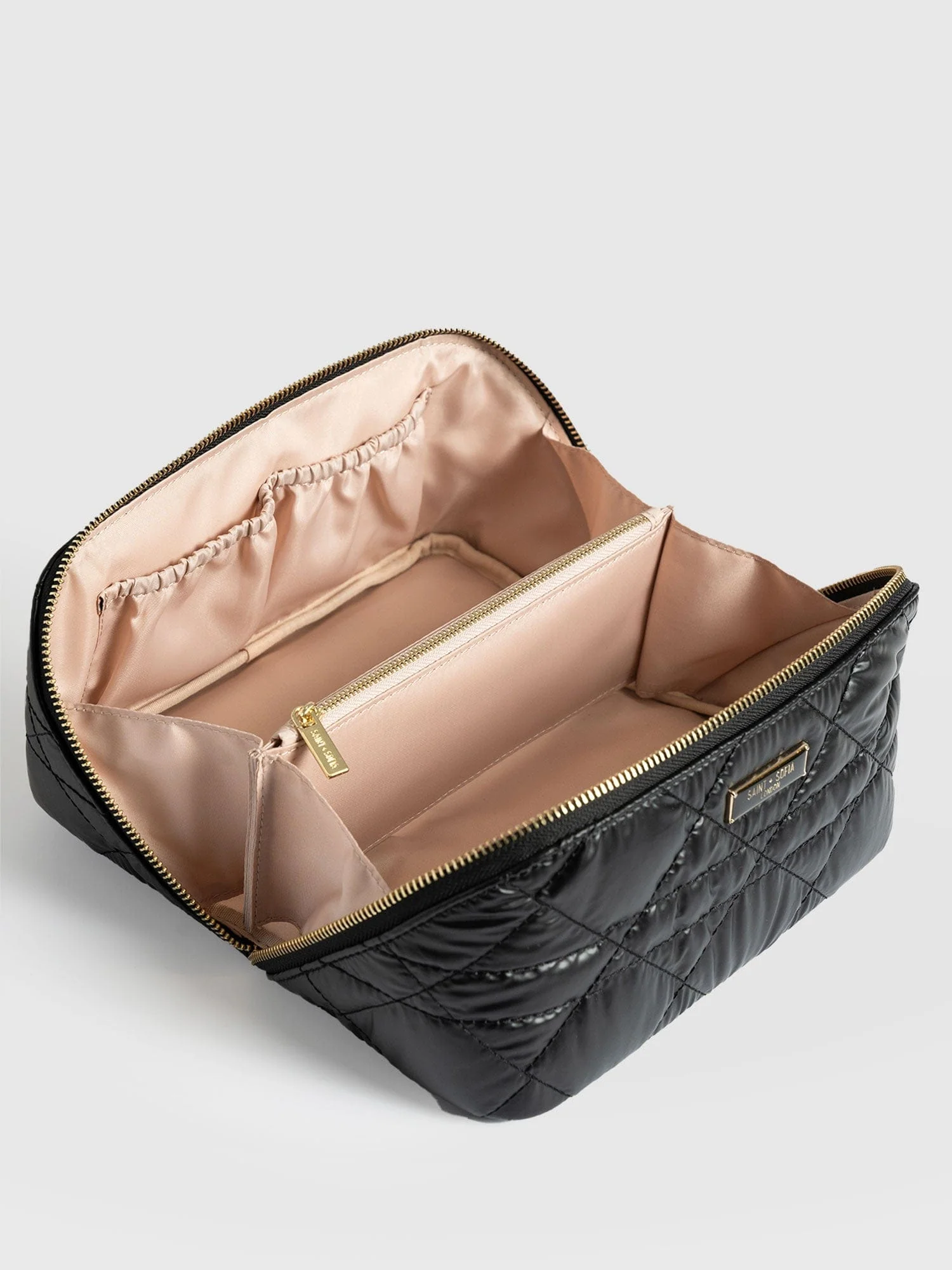 2162-cosmetics-wash-bag-black-1.webp