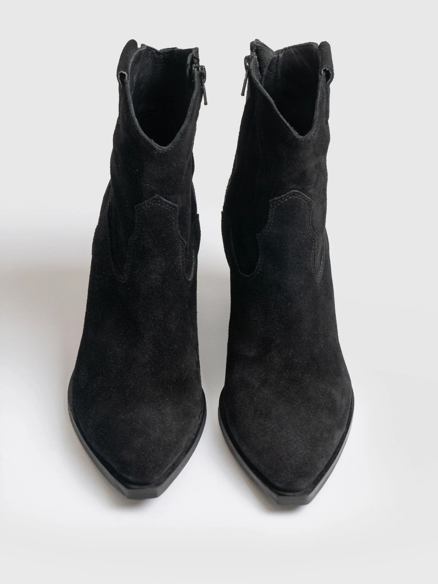 2434-dallas-mid-boot-black-1.webp
