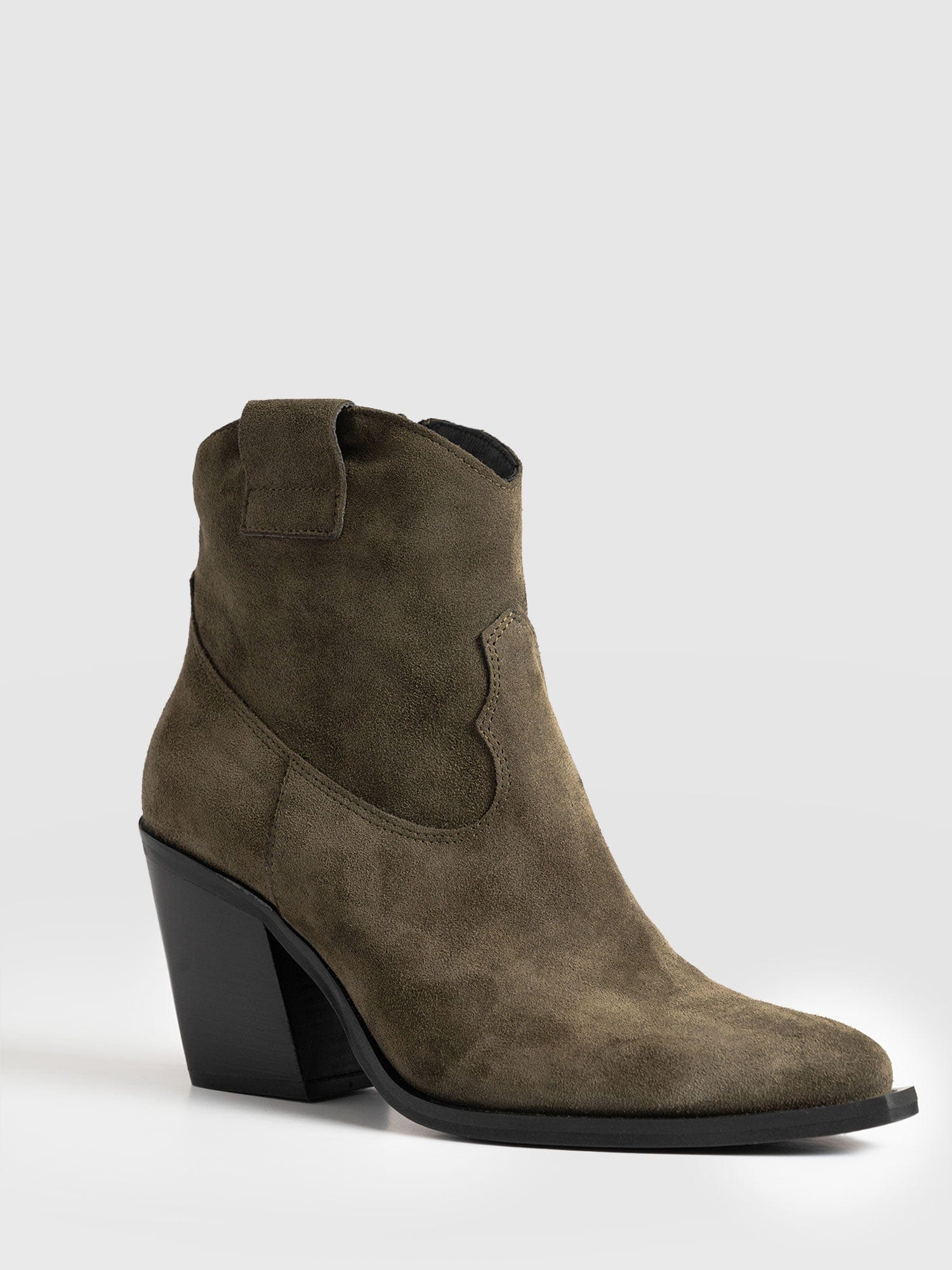 2450-dallas-mid-boot-khaki-1.webp