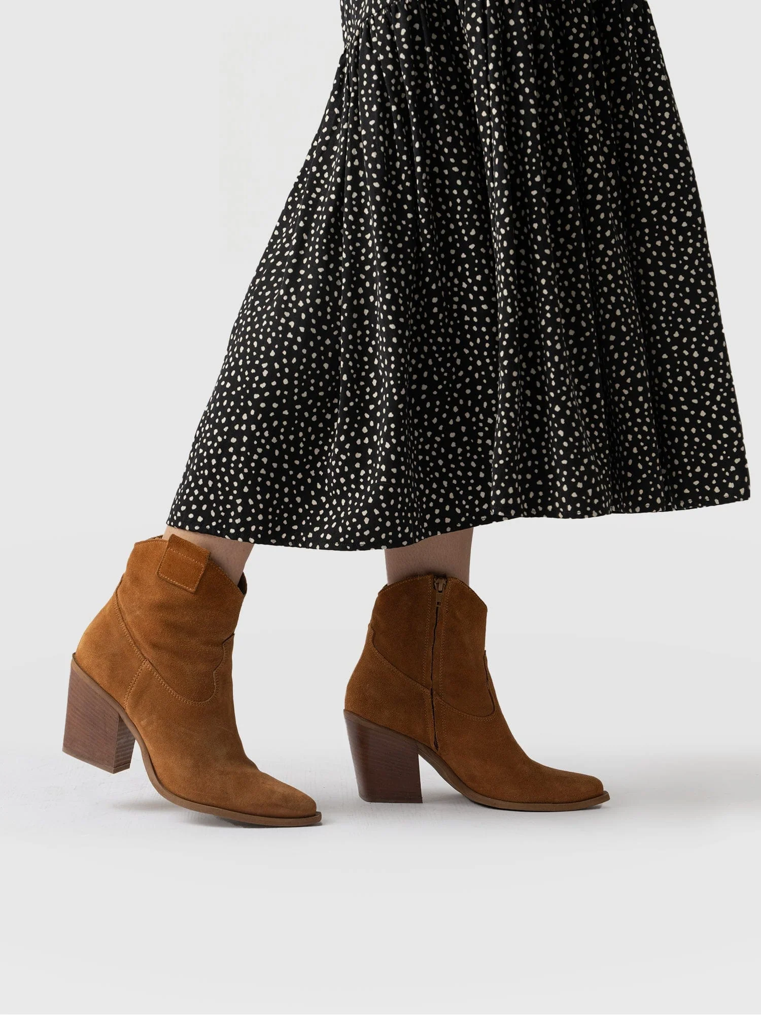 2458-dallas-mid-boot-tan-1.jpg