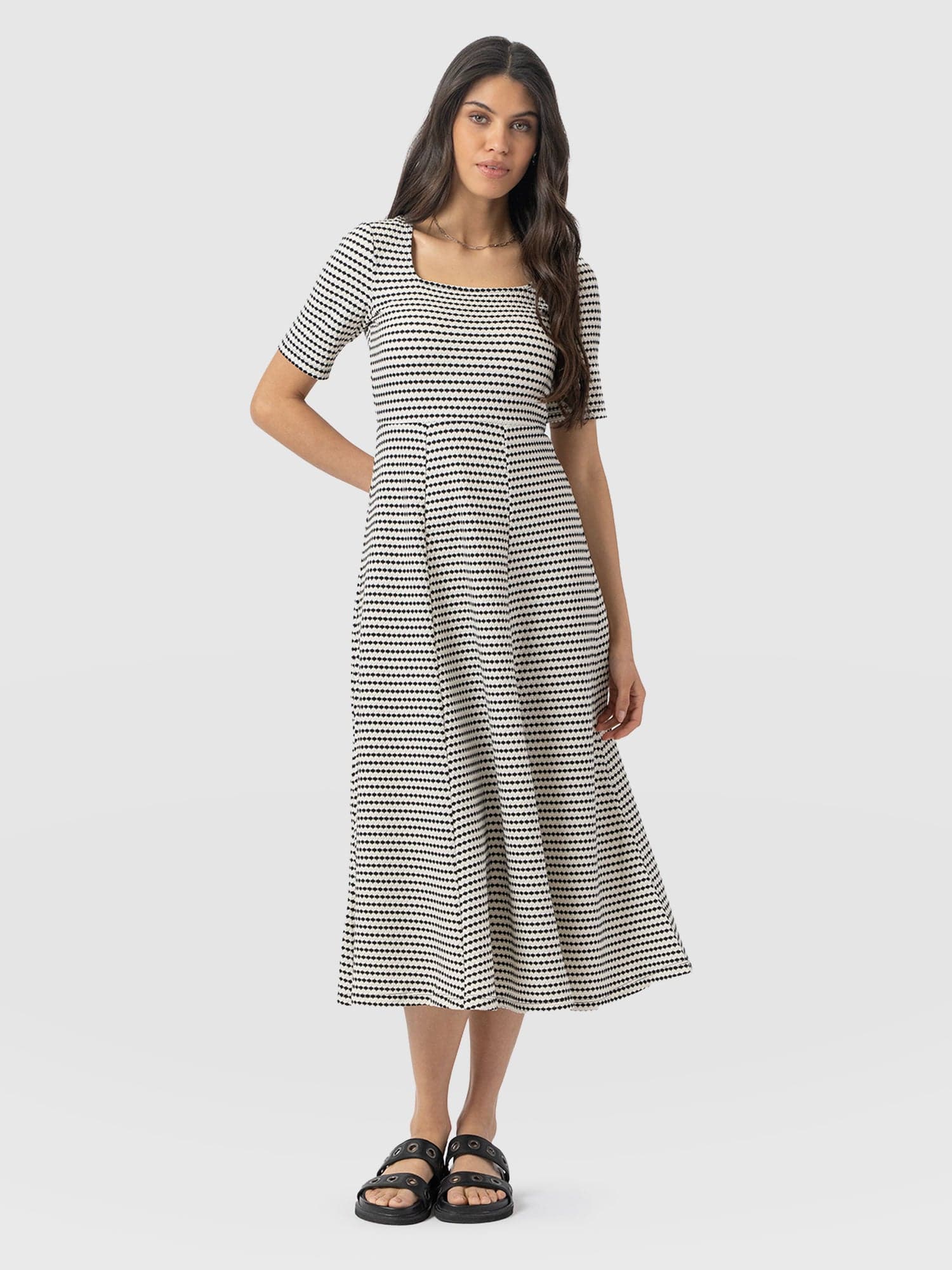 Darcey Short Sleeve Flared Dress - Monochrome Jacquard