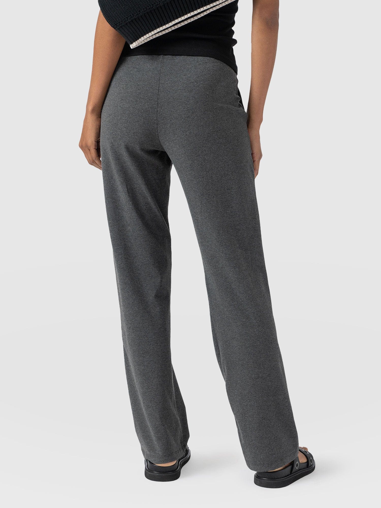 263-apartment-pant-charcoal-1.webp