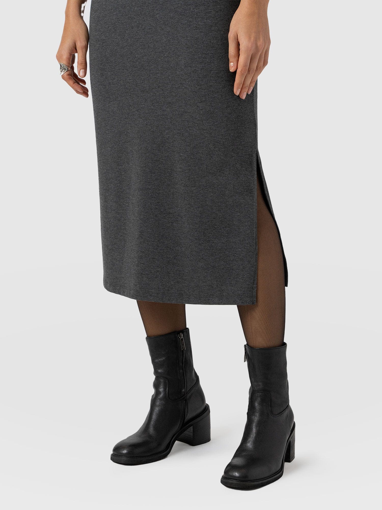 2652-easy-t-shirt-midi-dress-charcoal-1.webp