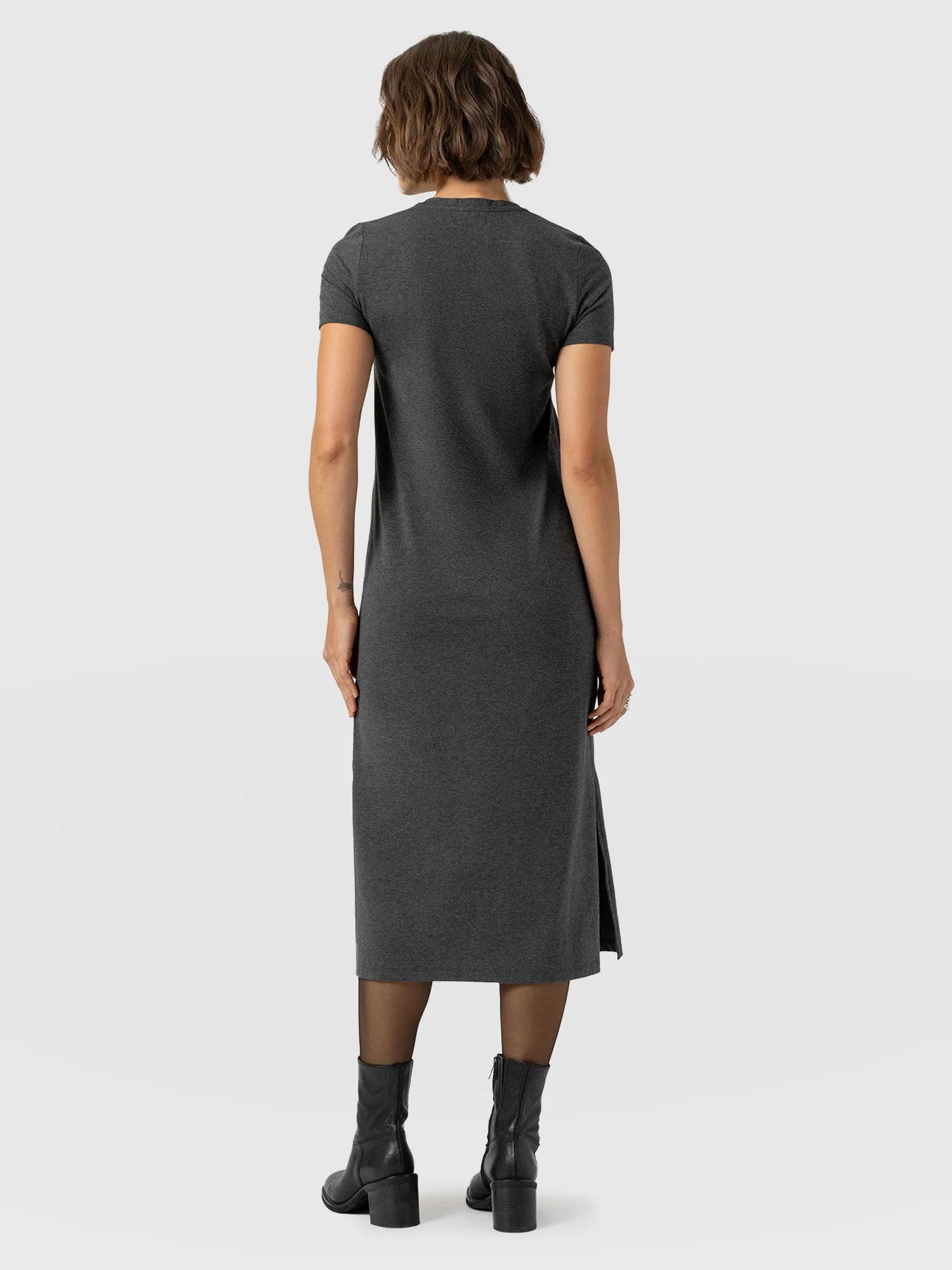 2652-easy-t-shirt-midi-dress-charcoal-1.webp
