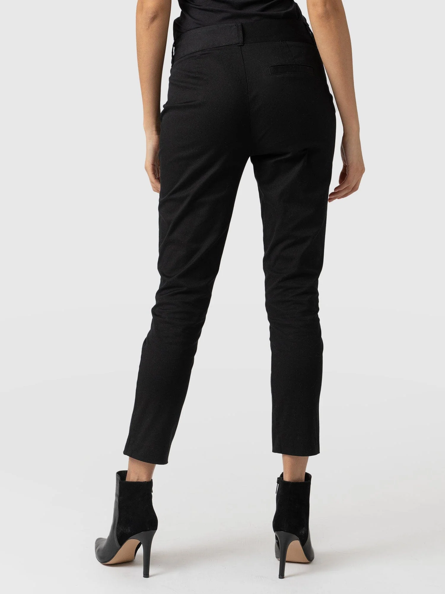 2672-eden-chino-black-1.webp