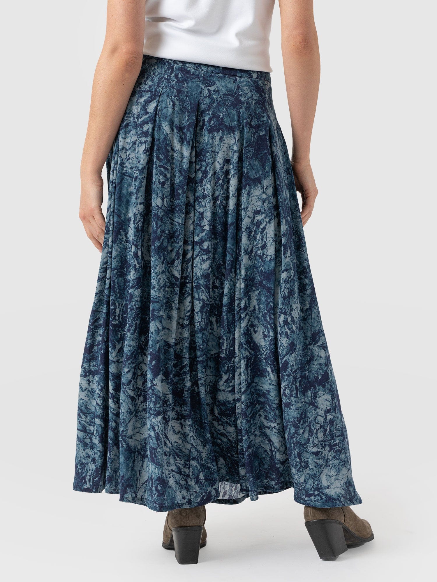 2732-eliza-pleated-skirt-blue-marble-1.jpg
