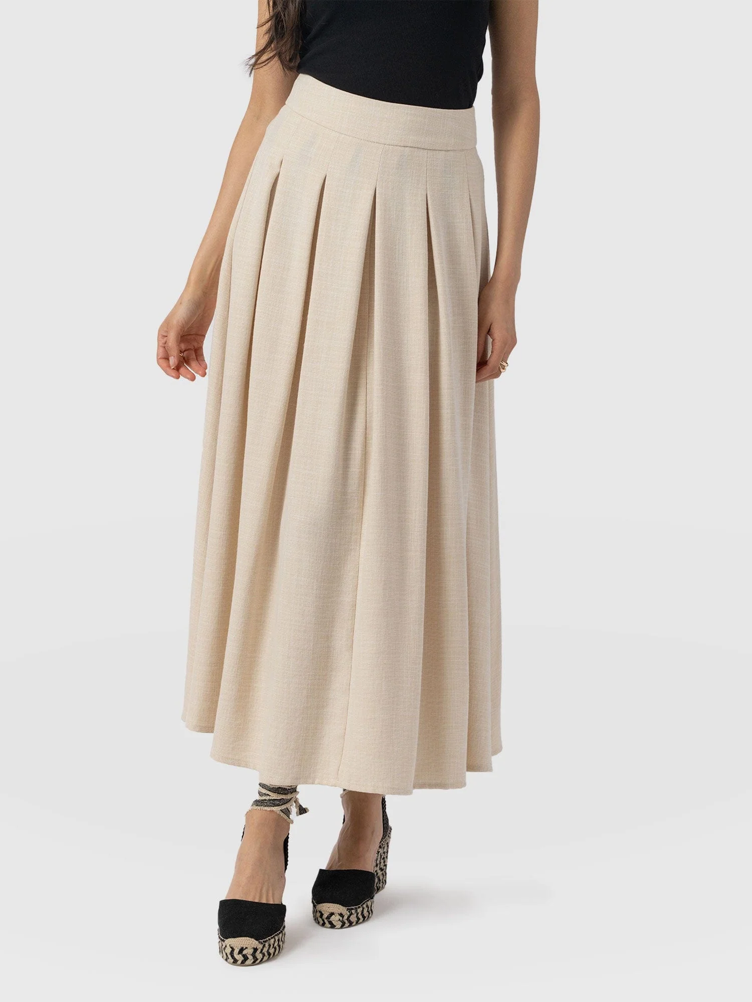 2742-eliza-pleated-skirt-cream-1.webp