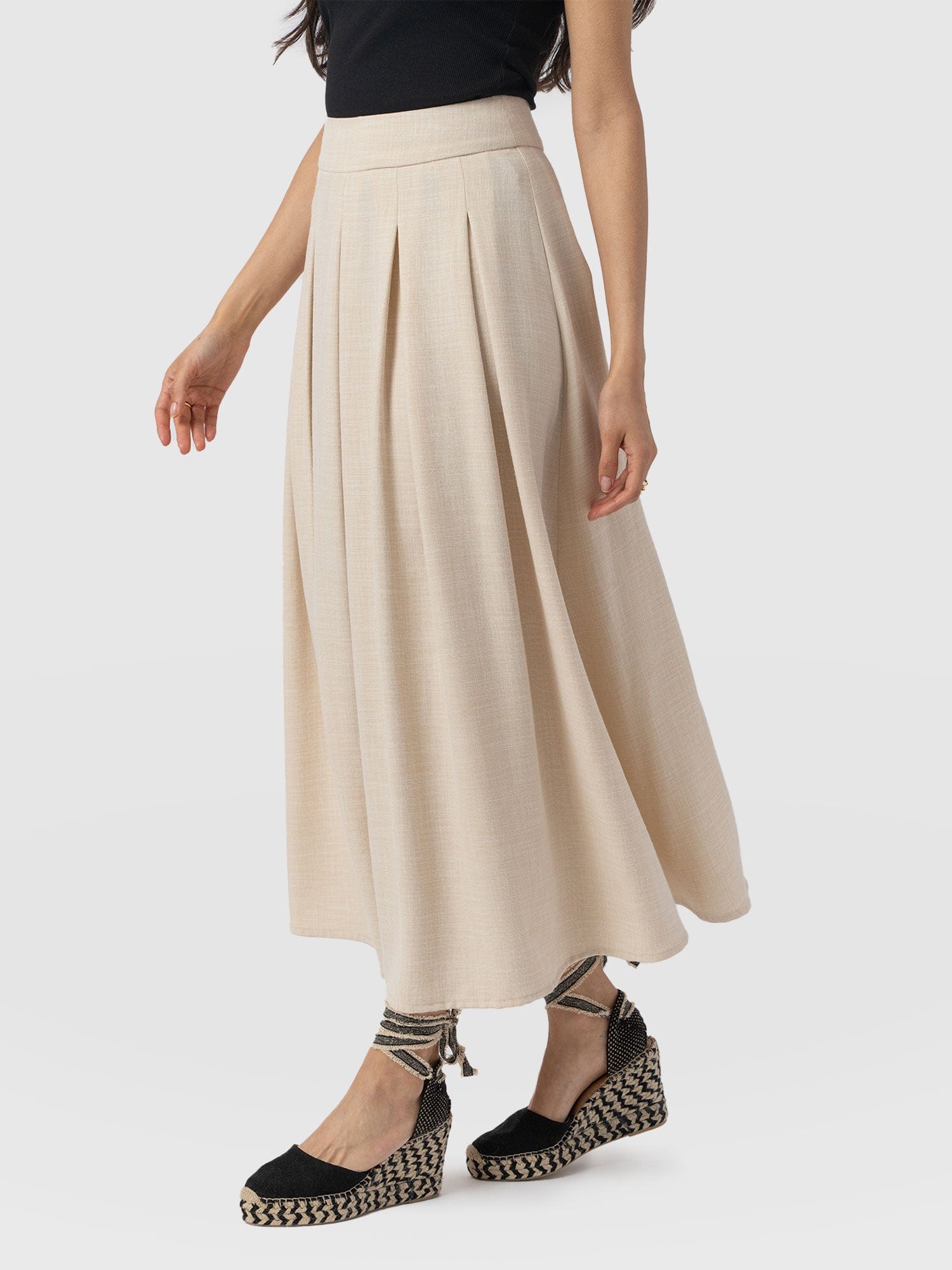 2742-eliza-pleated-skirt-cream-1.webp