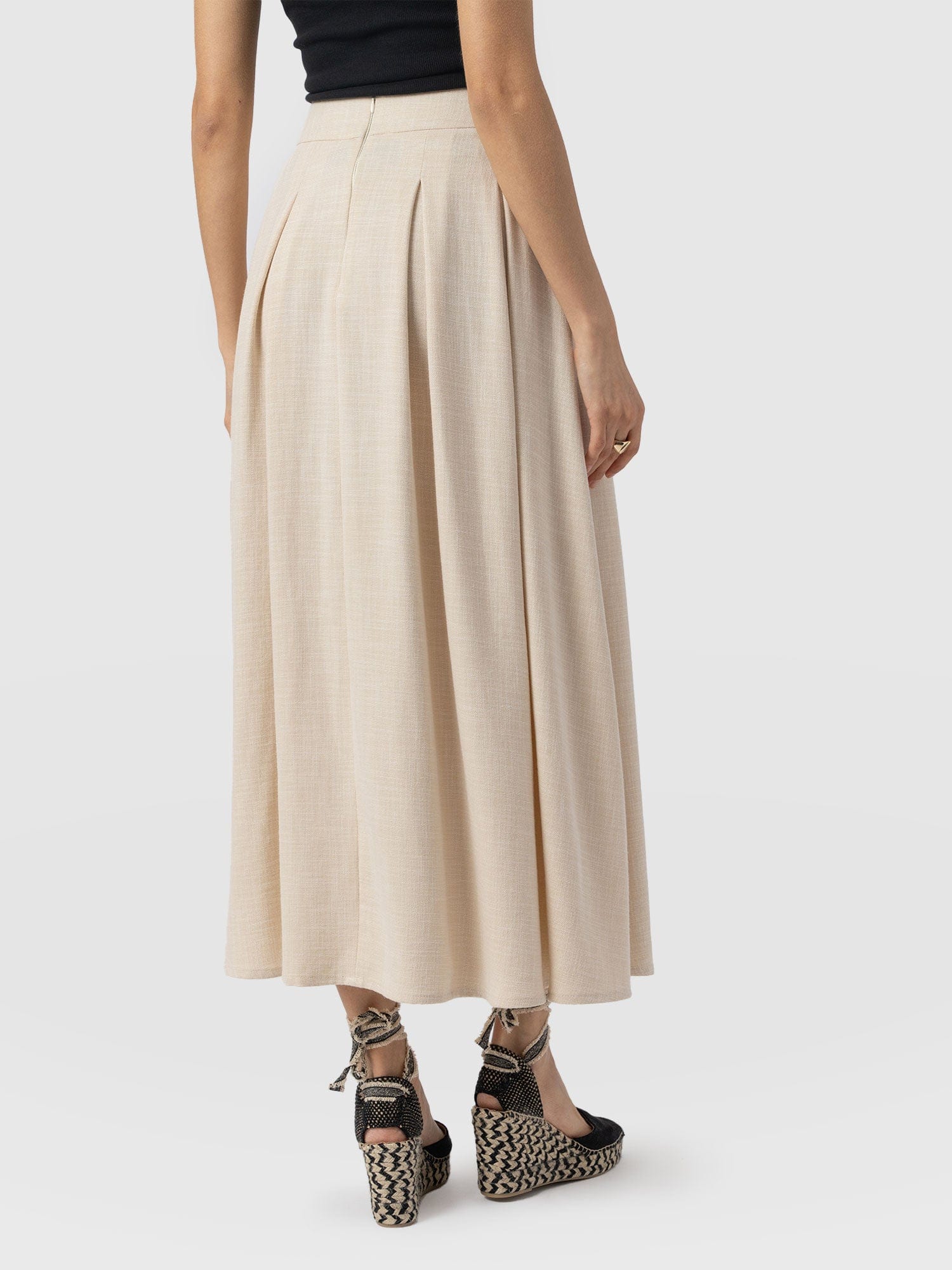 2742-eliza-pleated-skirt-cream-1.webp