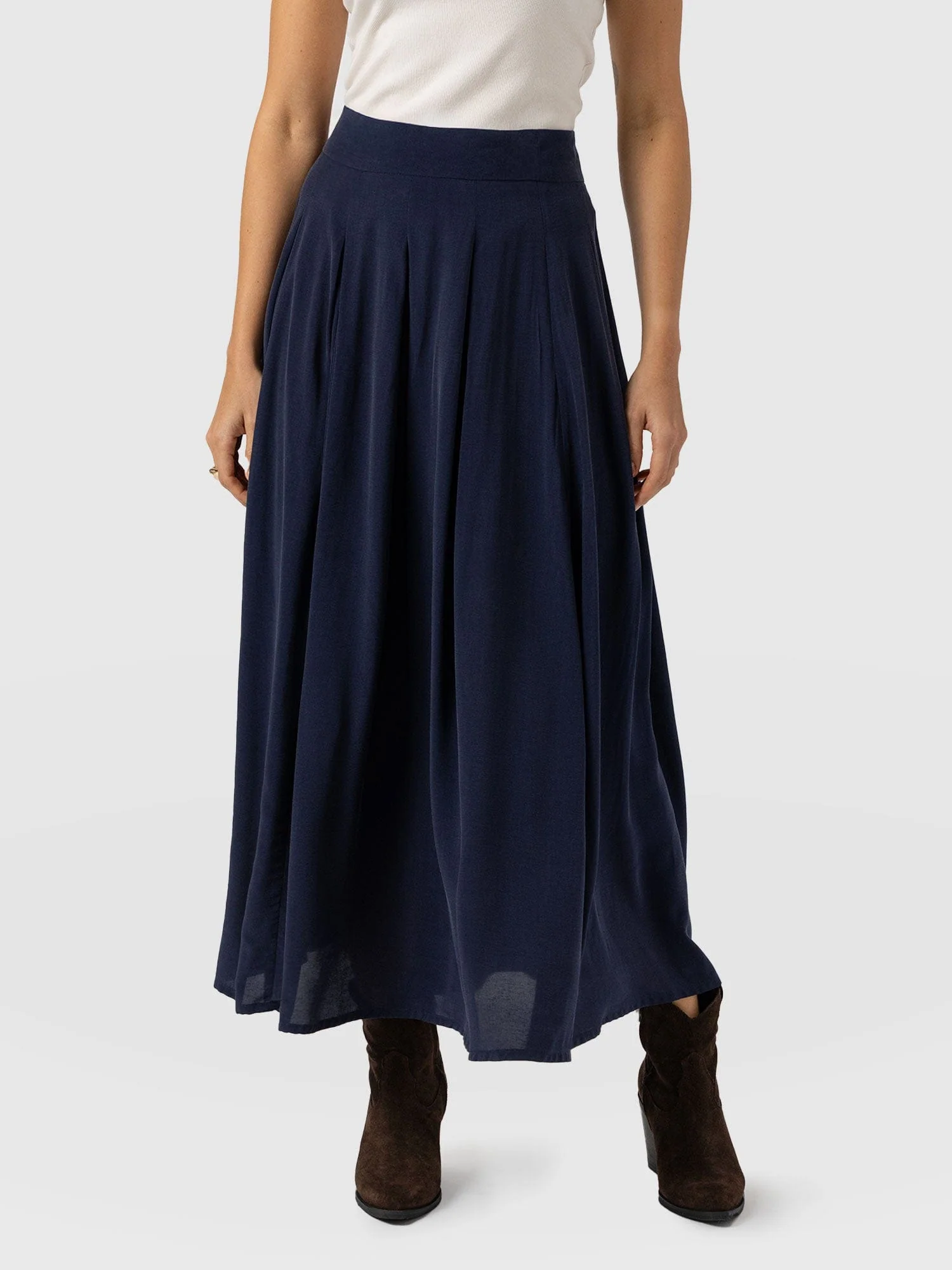 2782-eliza-pleated-skirt-navy-1.webp