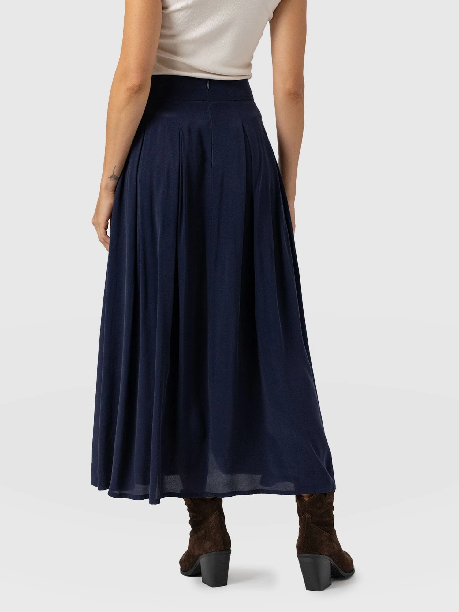 2782-eliza-pleated-skirt-navy-1.webp
