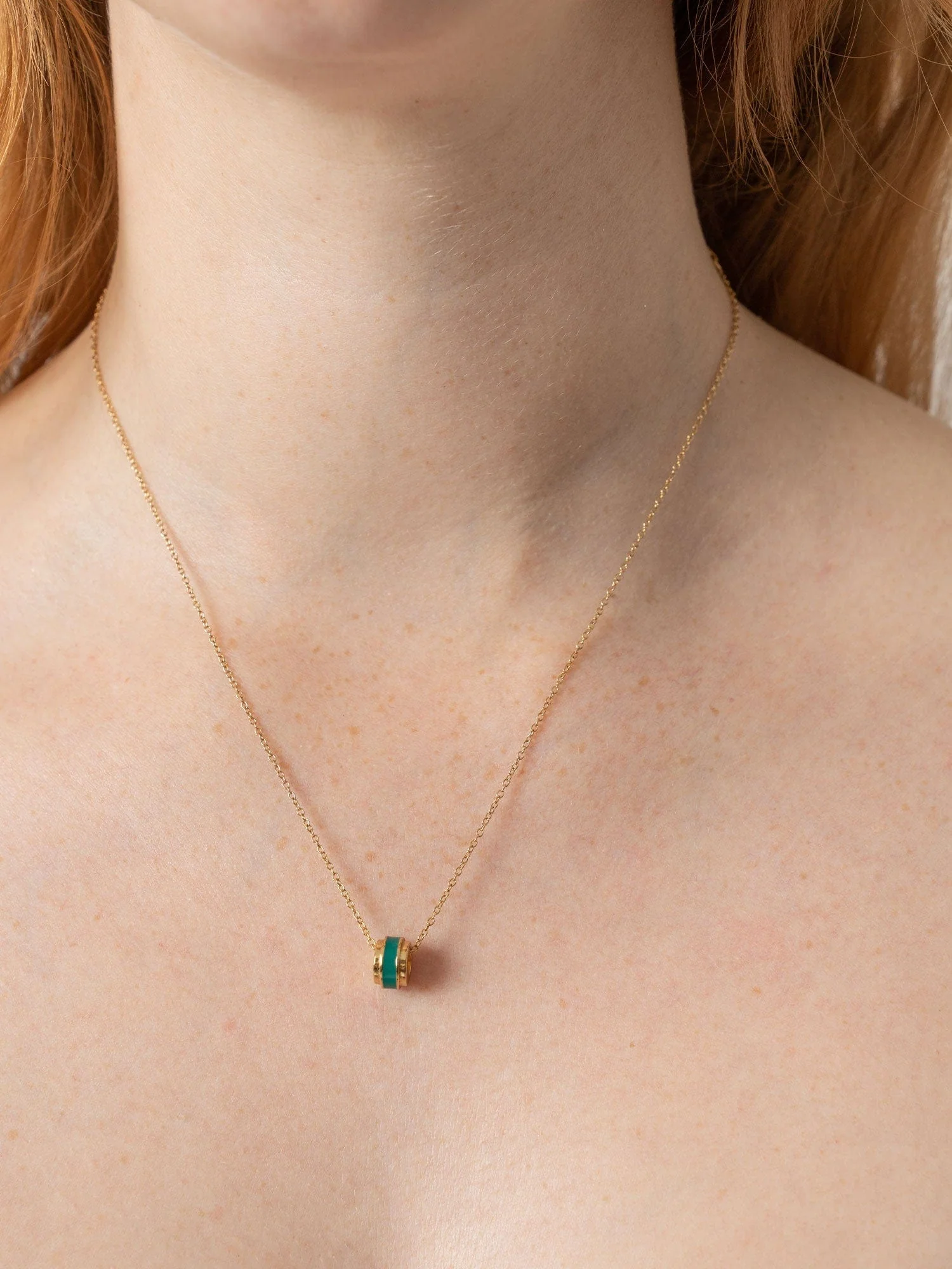 2834-enamel-stripe-charm-necklace-gold-green-1.webp