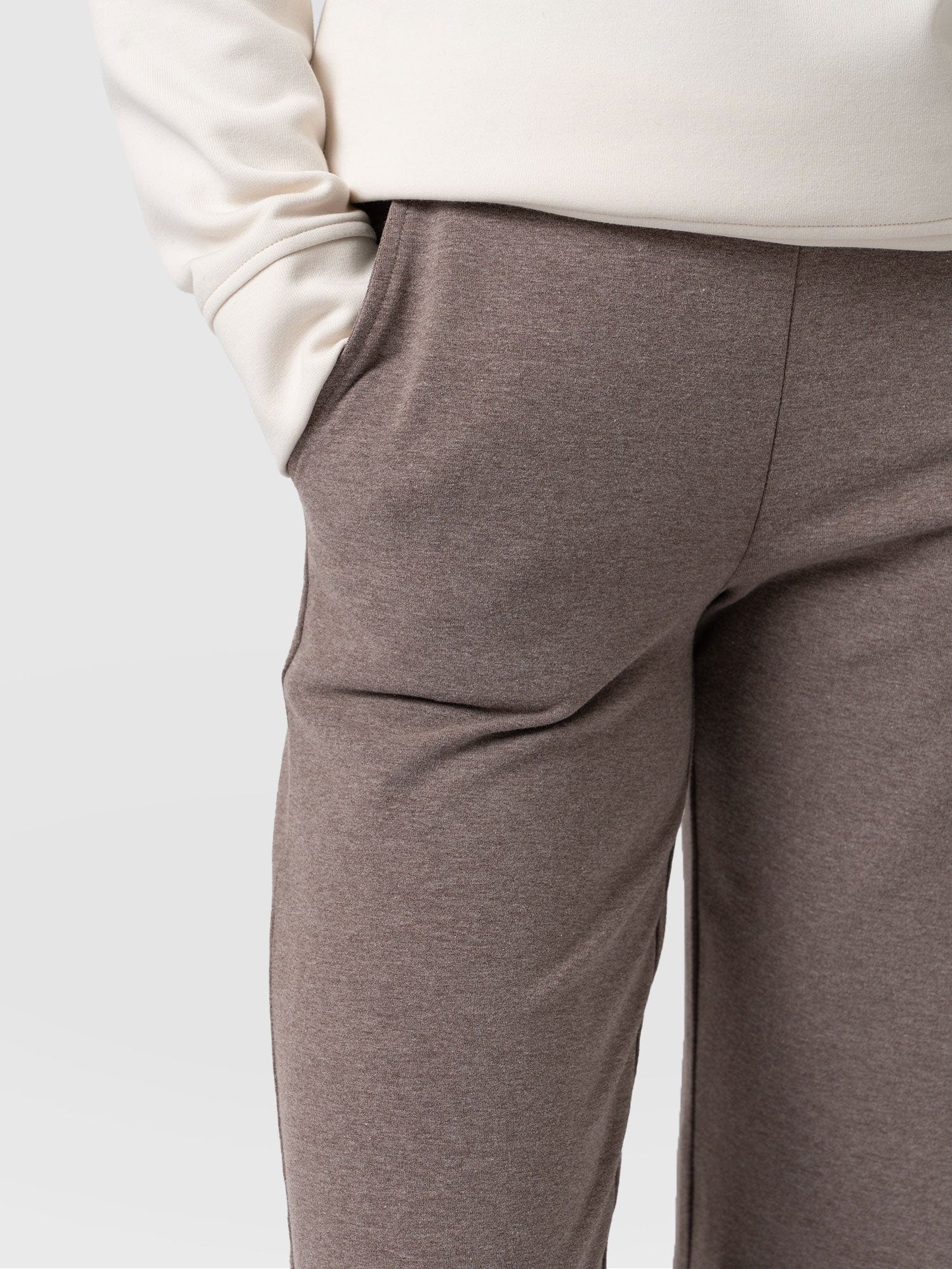291-apartment-pant-coco-1.webp