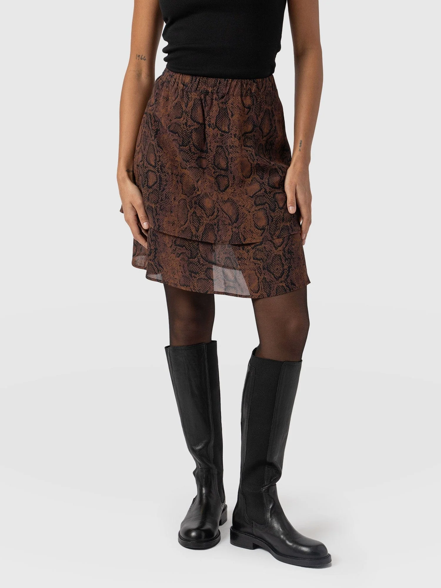 3032-etta-mini-layered-skirt-brown-snake-1.webp