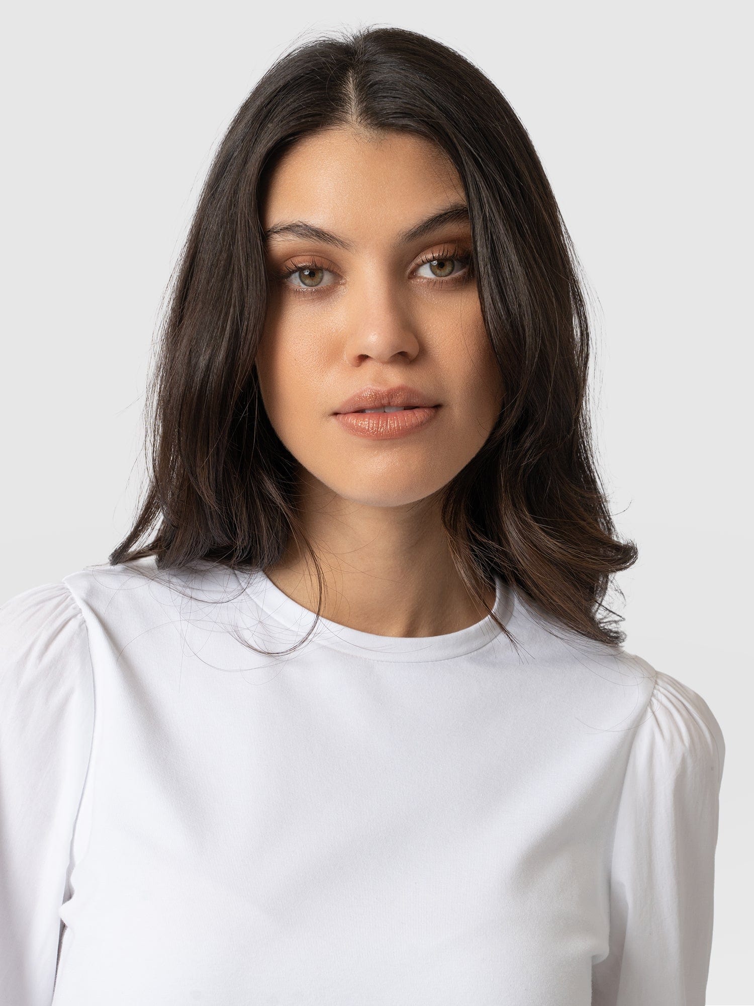 3056-eva-mock-shirt-white-1.webp