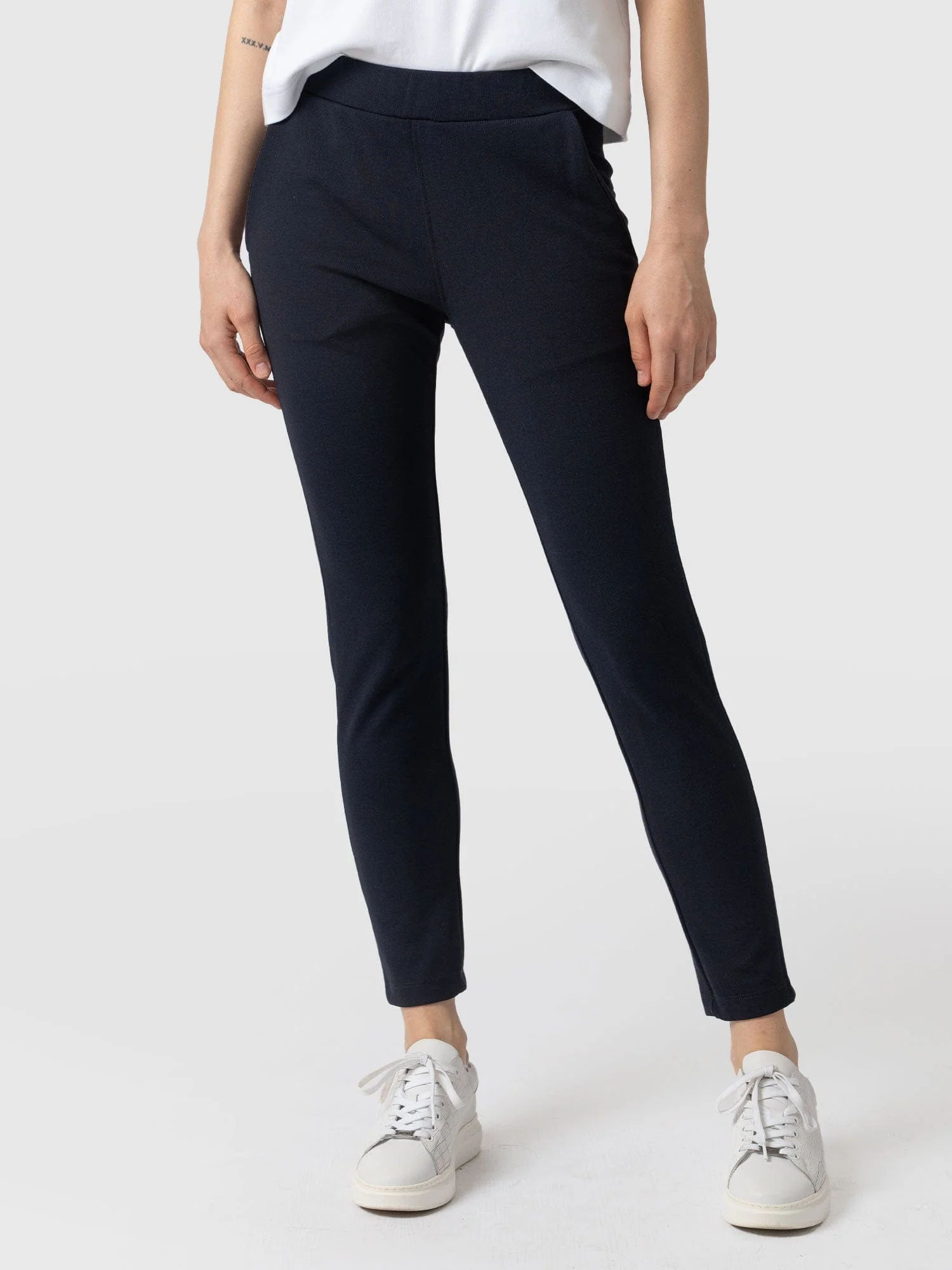 3275-finsbury-pant-navy-1.webp