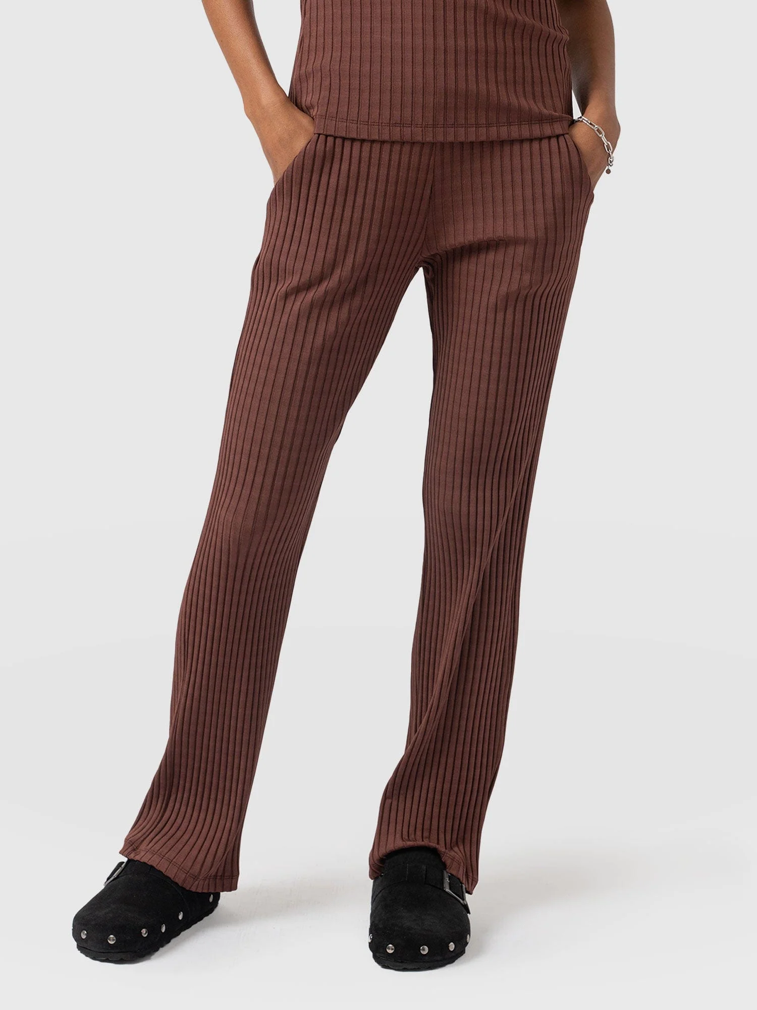 329-apartment-pant-maroon-rib-1.webp