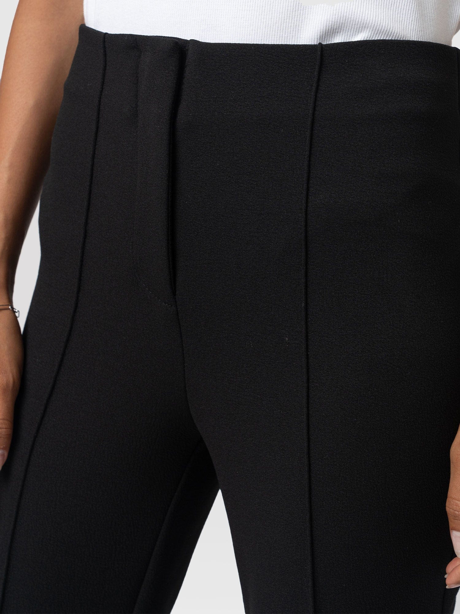 3334-freya-flared-pant-black-1.webp