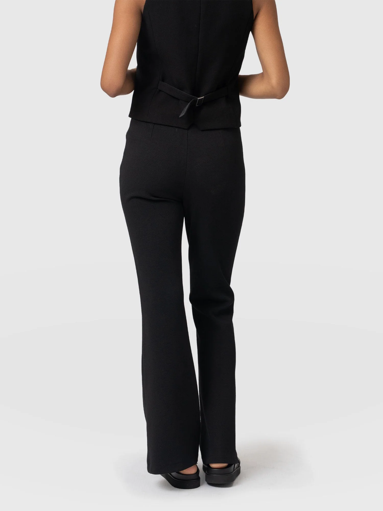 3334-freya-flared-pant-black-1.webp