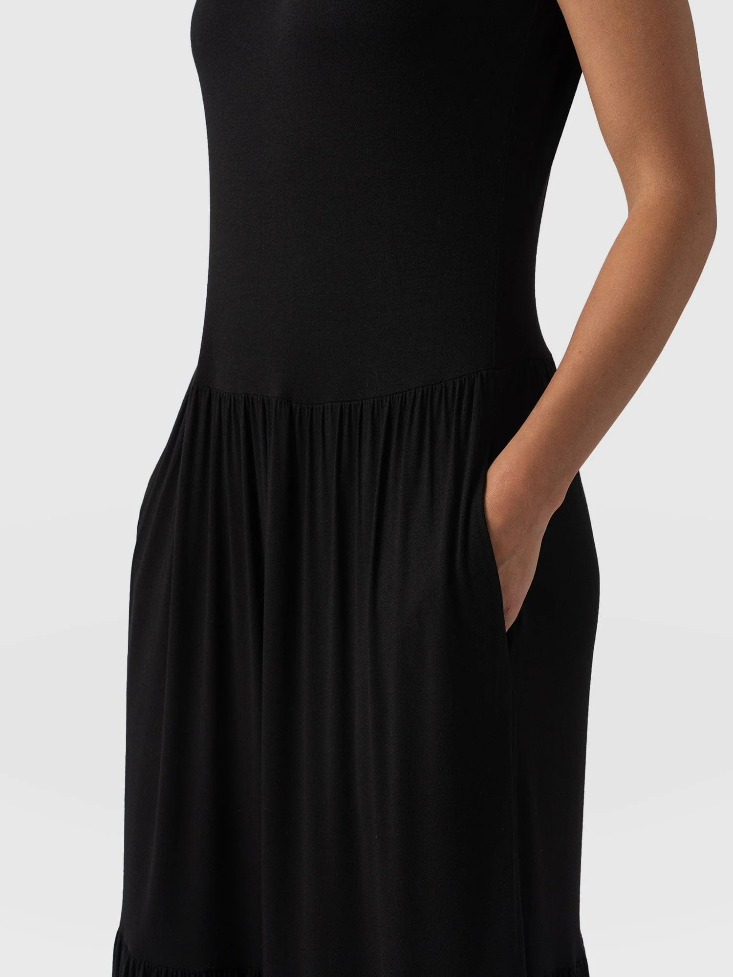3465-greenwich-dress-jersey-black-1.webp