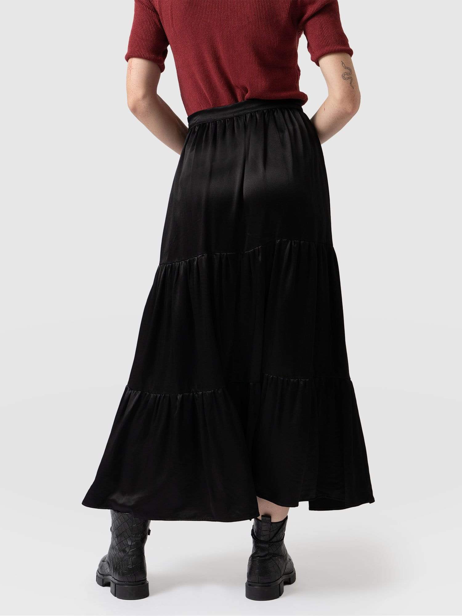 3545-greenwich-skirt-gloss-black-1.jpg