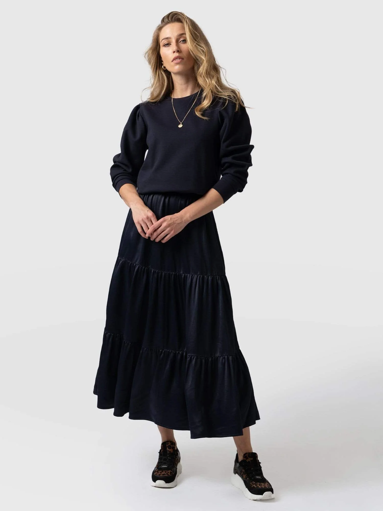 3555-greenwich-skirt-navy-viscose-1.webp