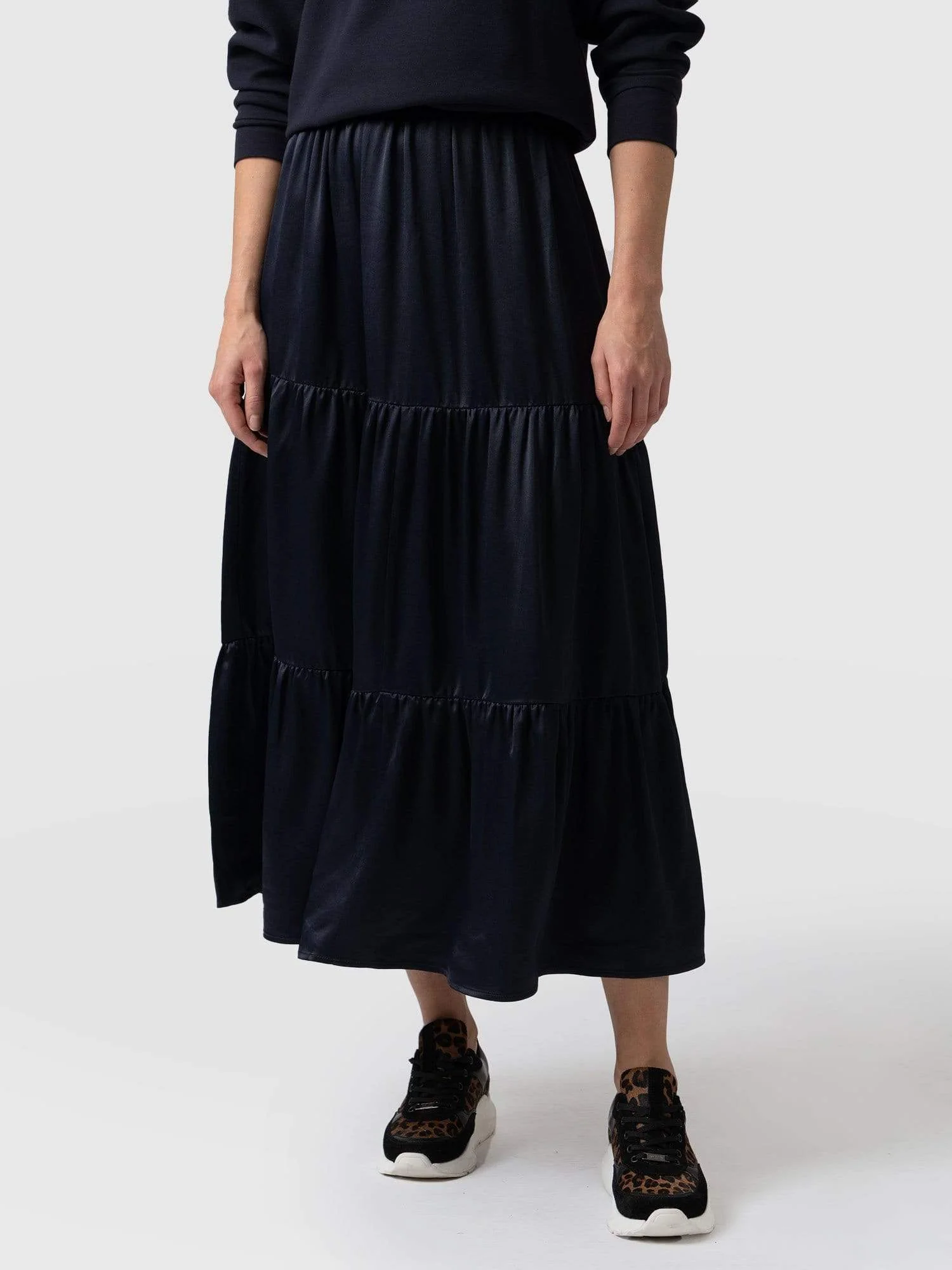 3555-greenwich-skirt-navy-viscose-1.webp