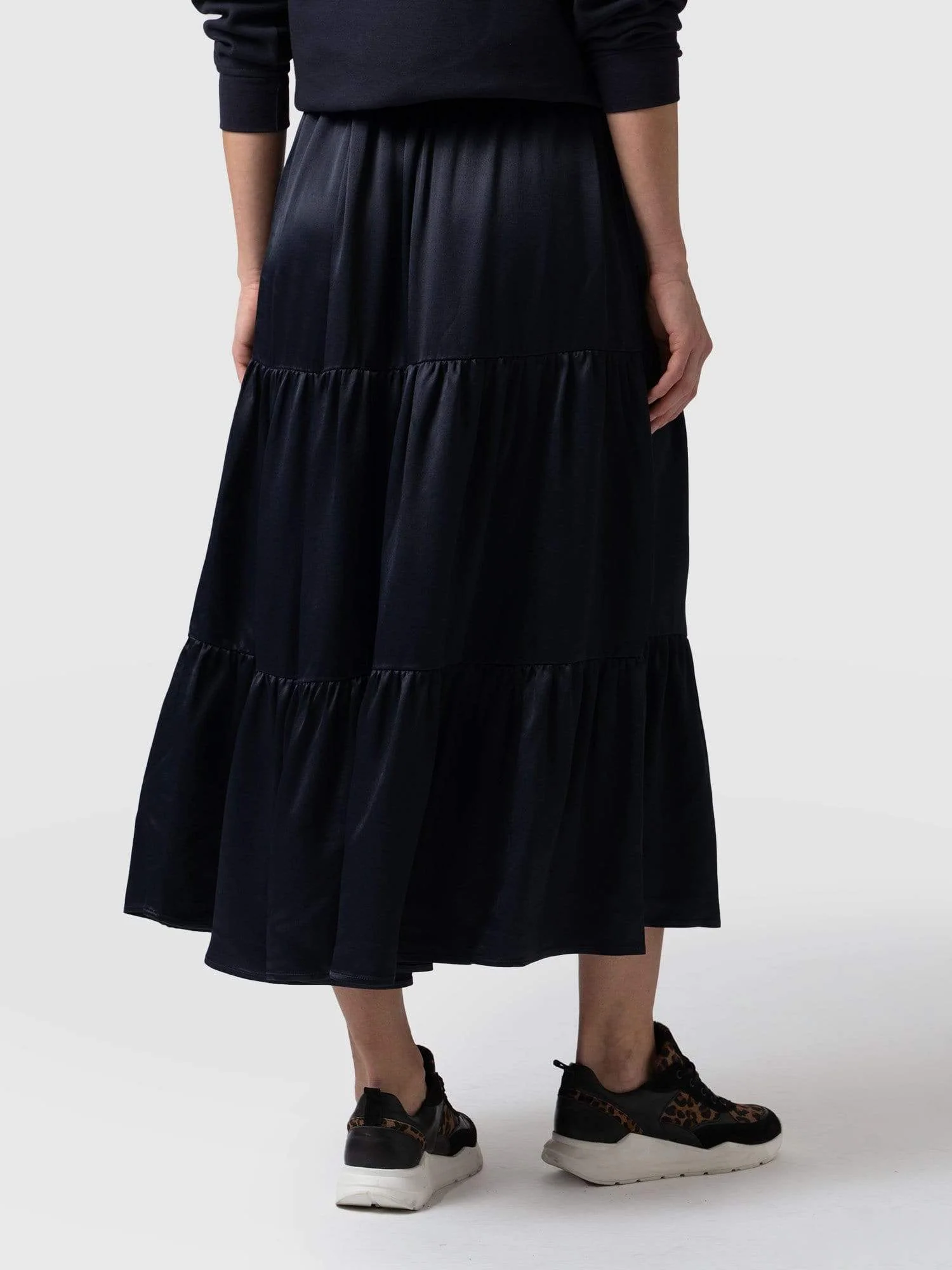 3555-greenwich-skirt-navy-viscose-1.webp