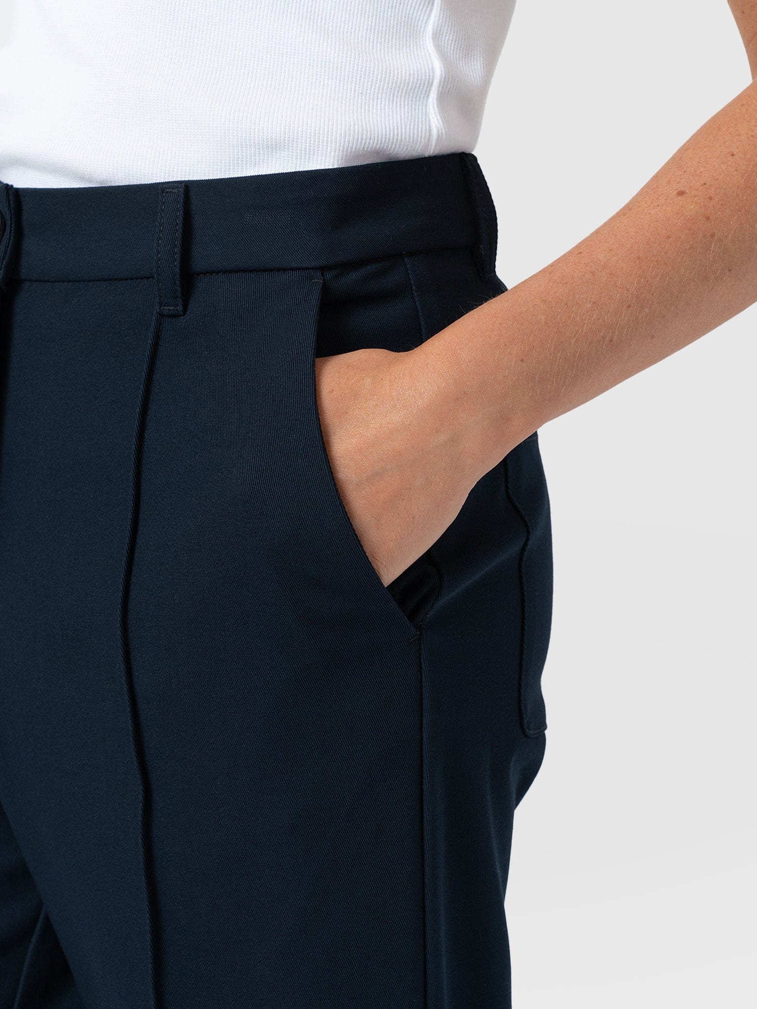 3641-harlow-straight-leg-pant-navy-1.webp