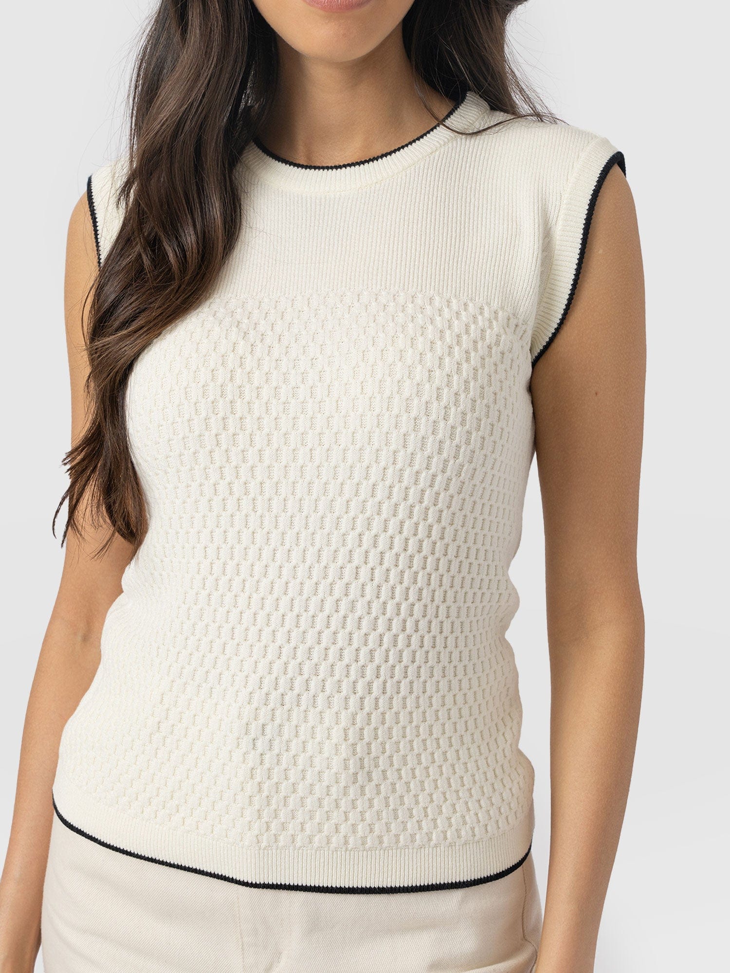 3759-honeycomb-sleeveless-rib-knit-cream-1.webp