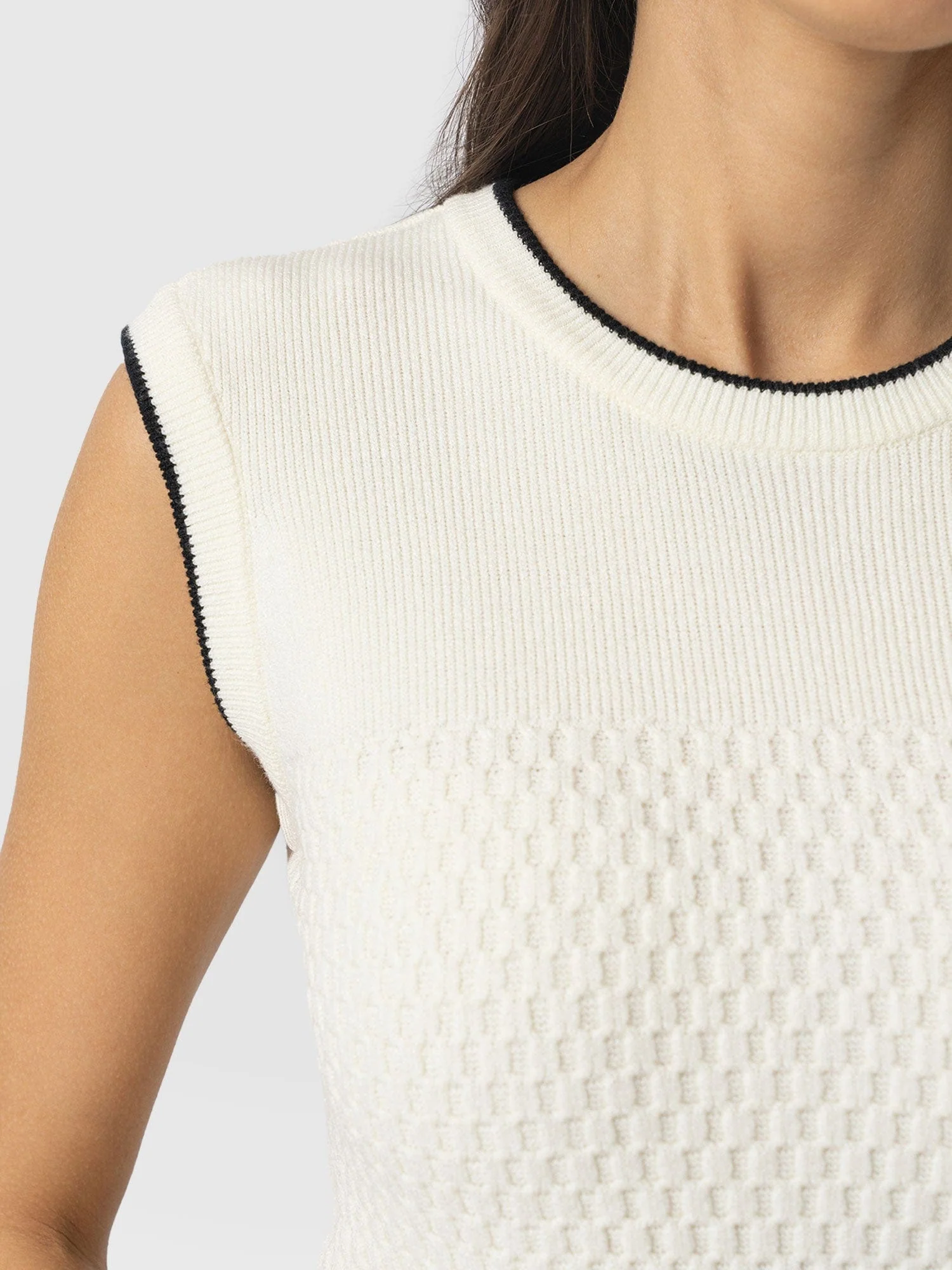3759-honeycomb-sleeveless-rib-knit-cream-1.webp